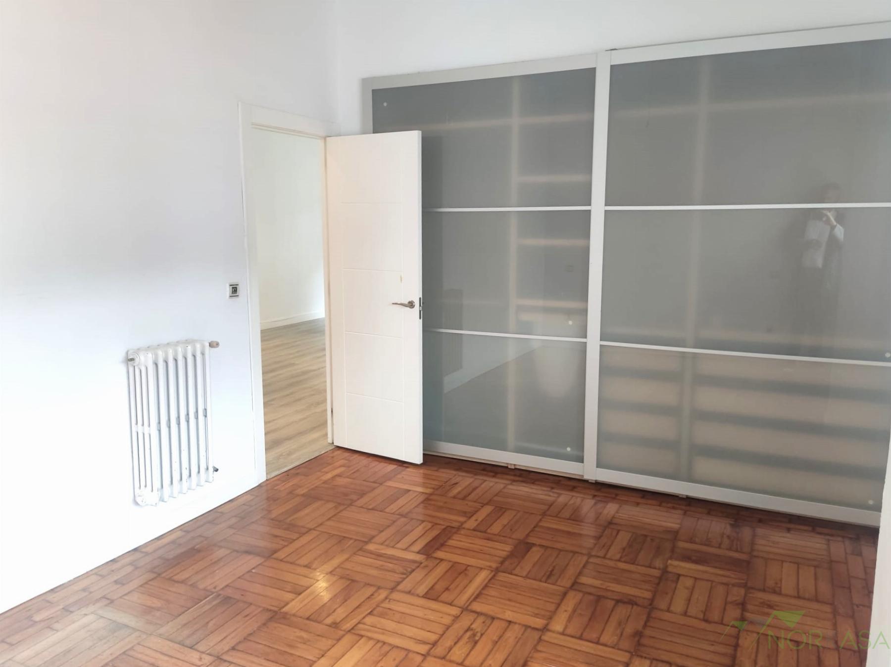 For sale of flat in Oviedo