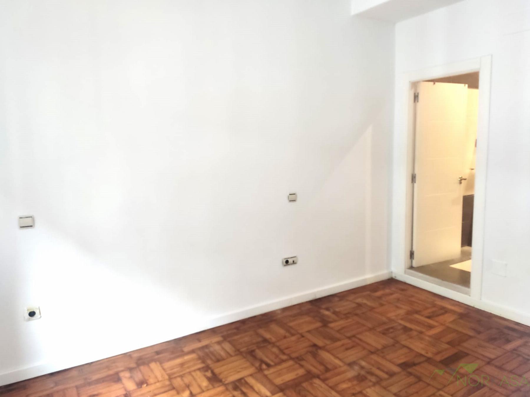 For sale of flat in Oviedo