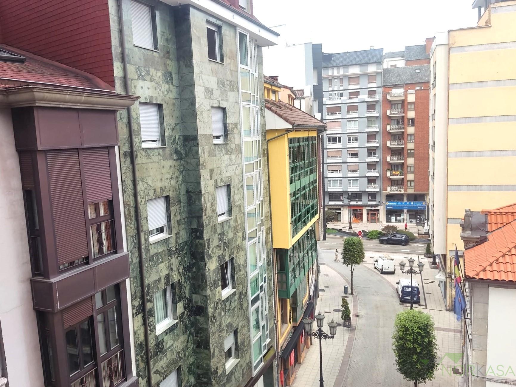 For sale of flat in Oviedo