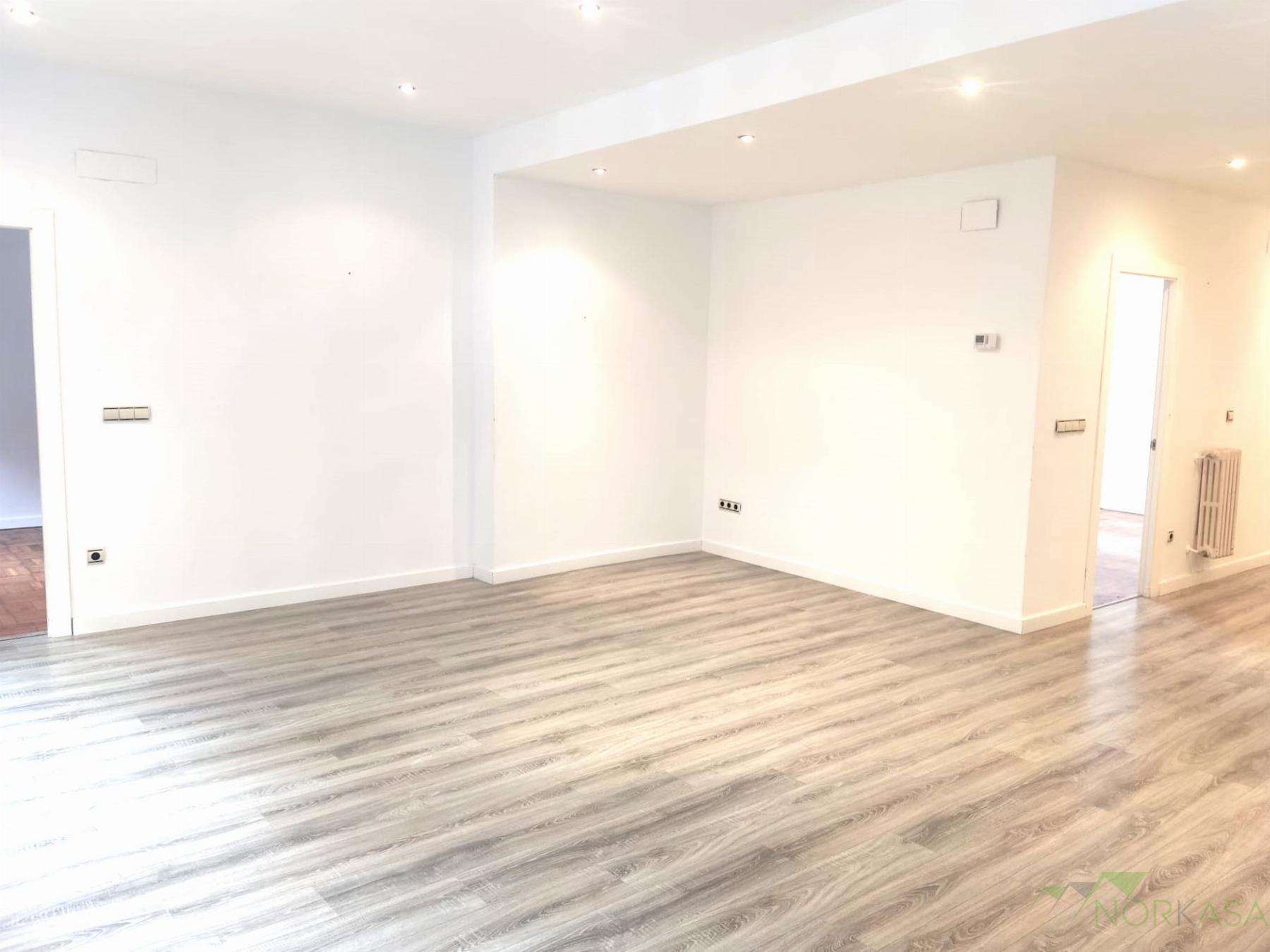For sale of flat in Oviedo