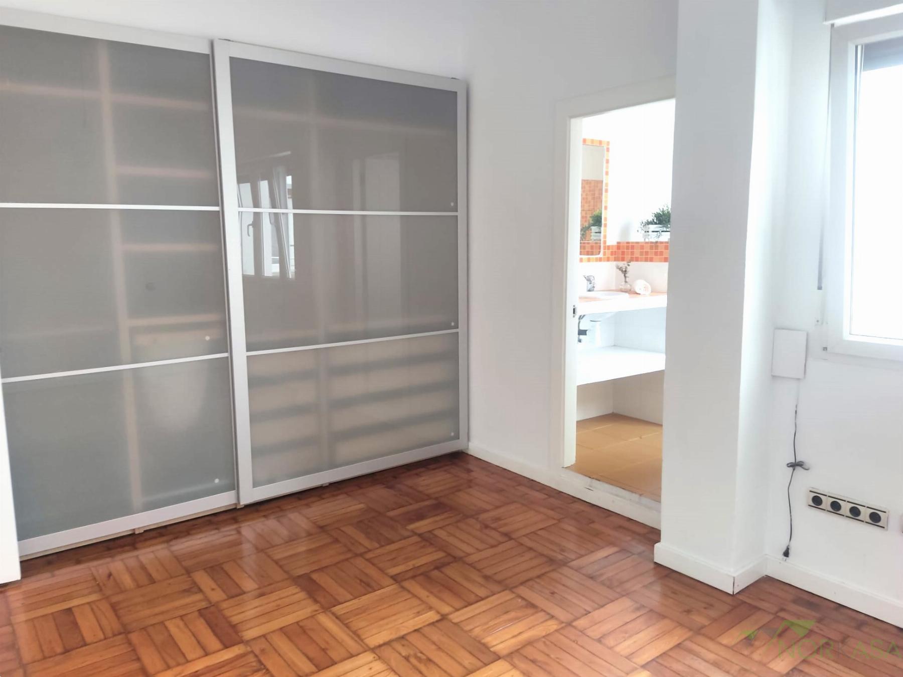 For sale of flat in Oviedo