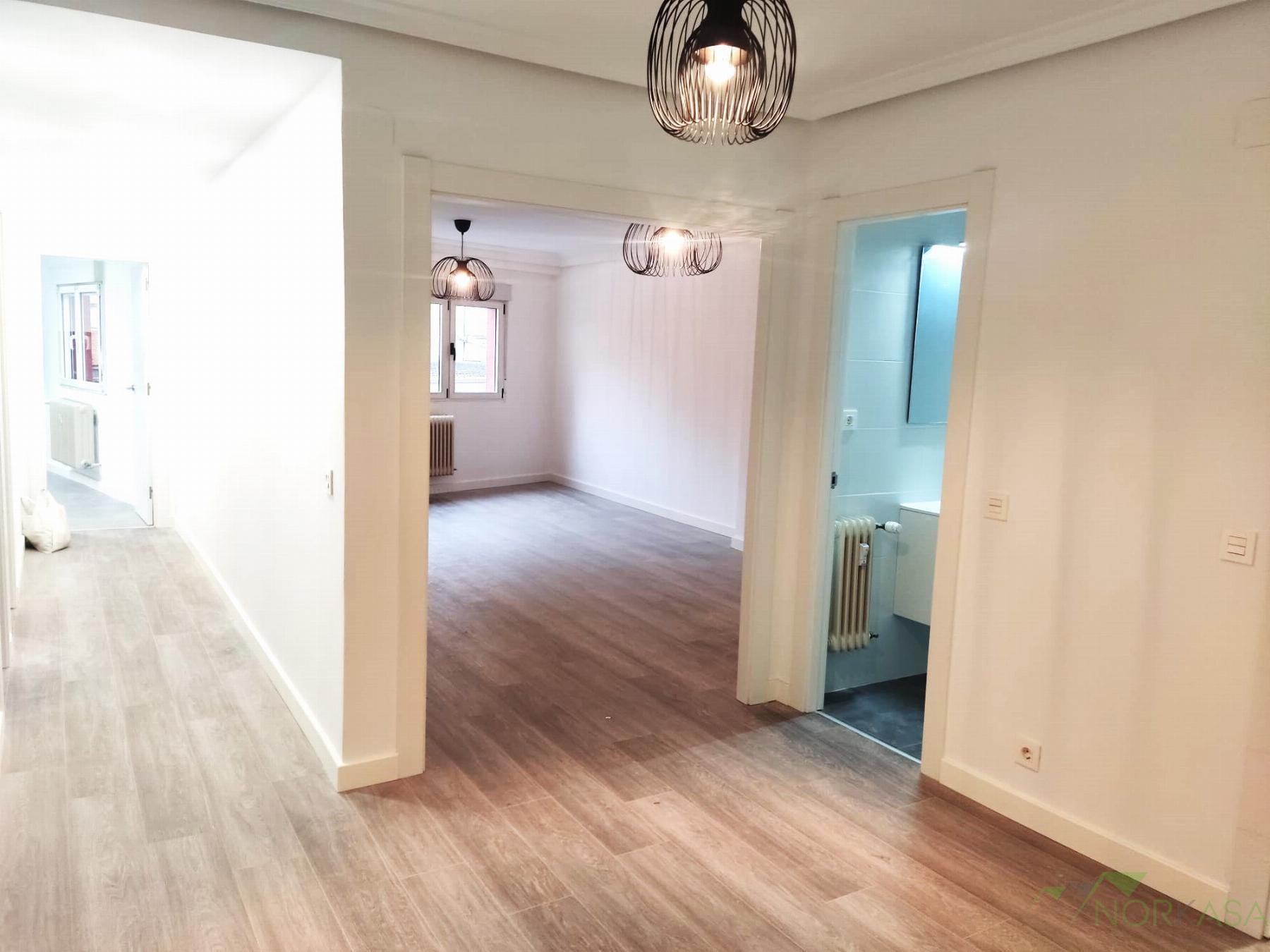 For sale of flat in Oviedo