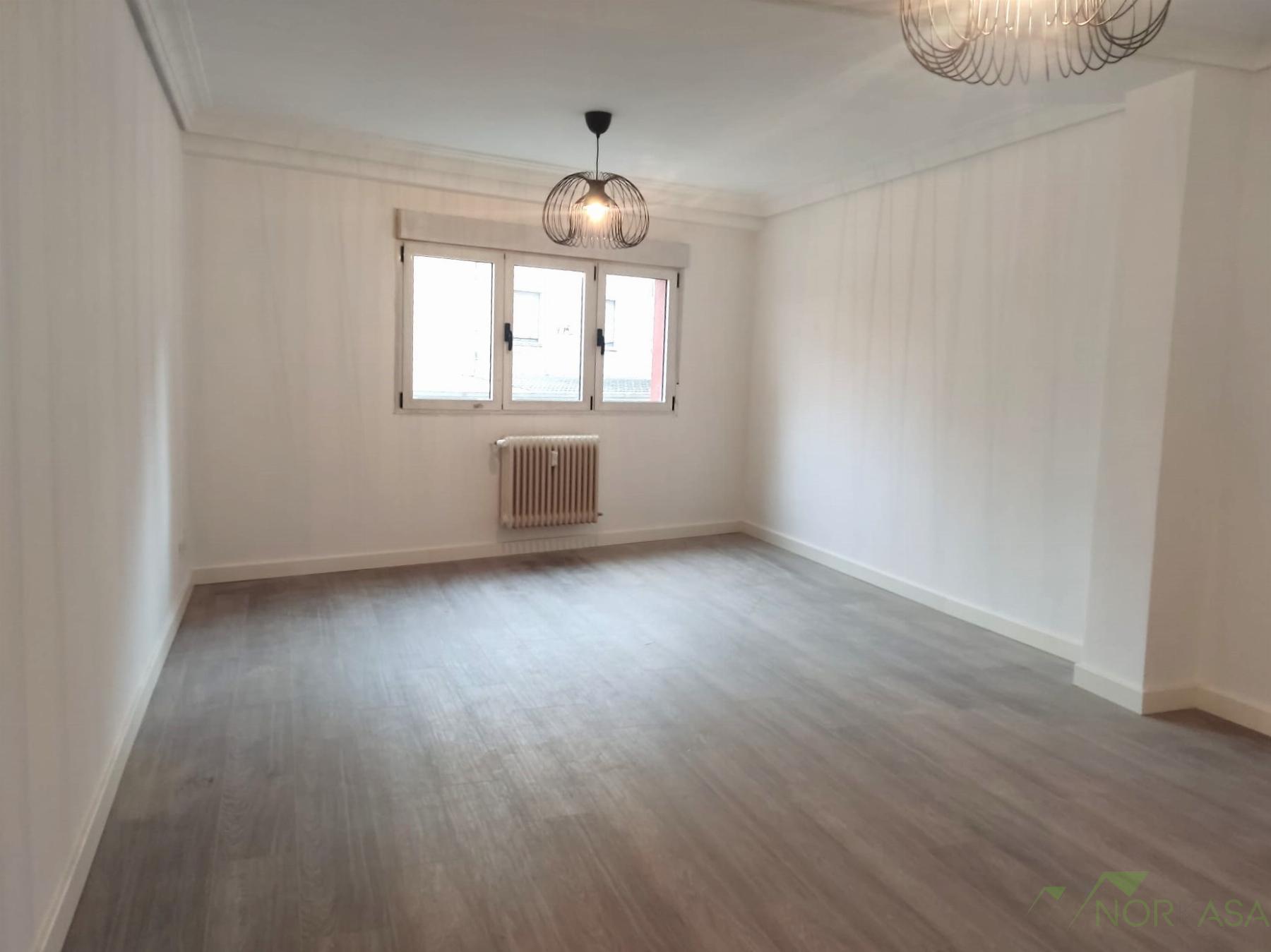 For sale of flat in Oviedo