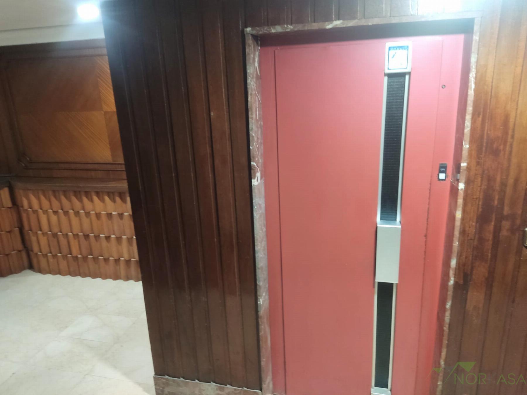 For sale of flat in Oviedo