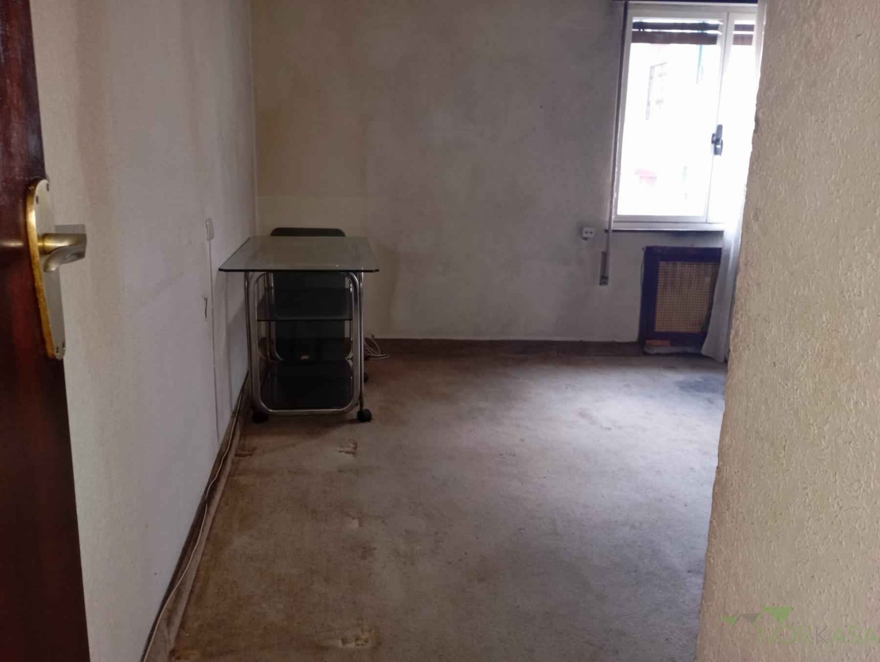 For sale of flat in Langreo