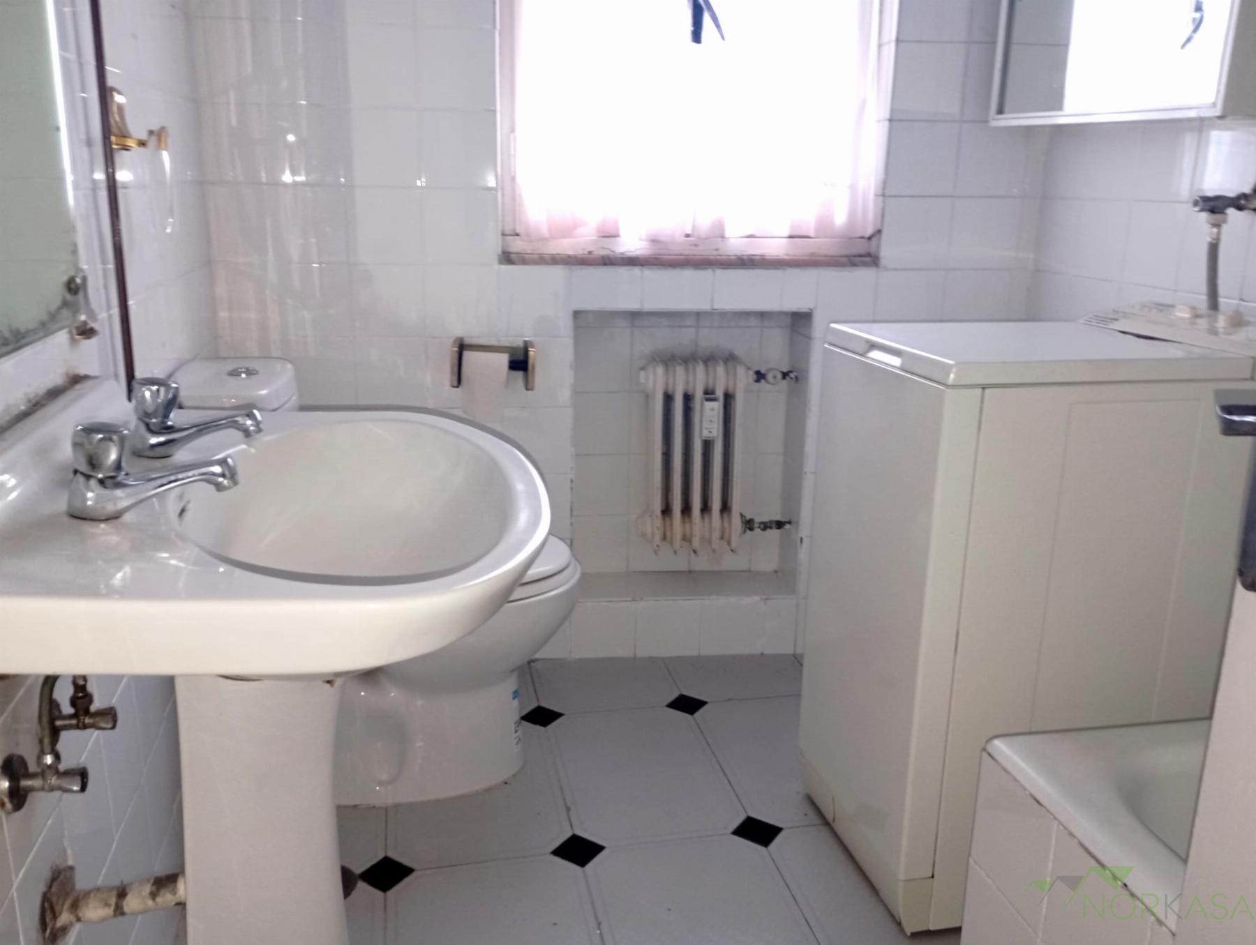 For sale of flat in Langreo