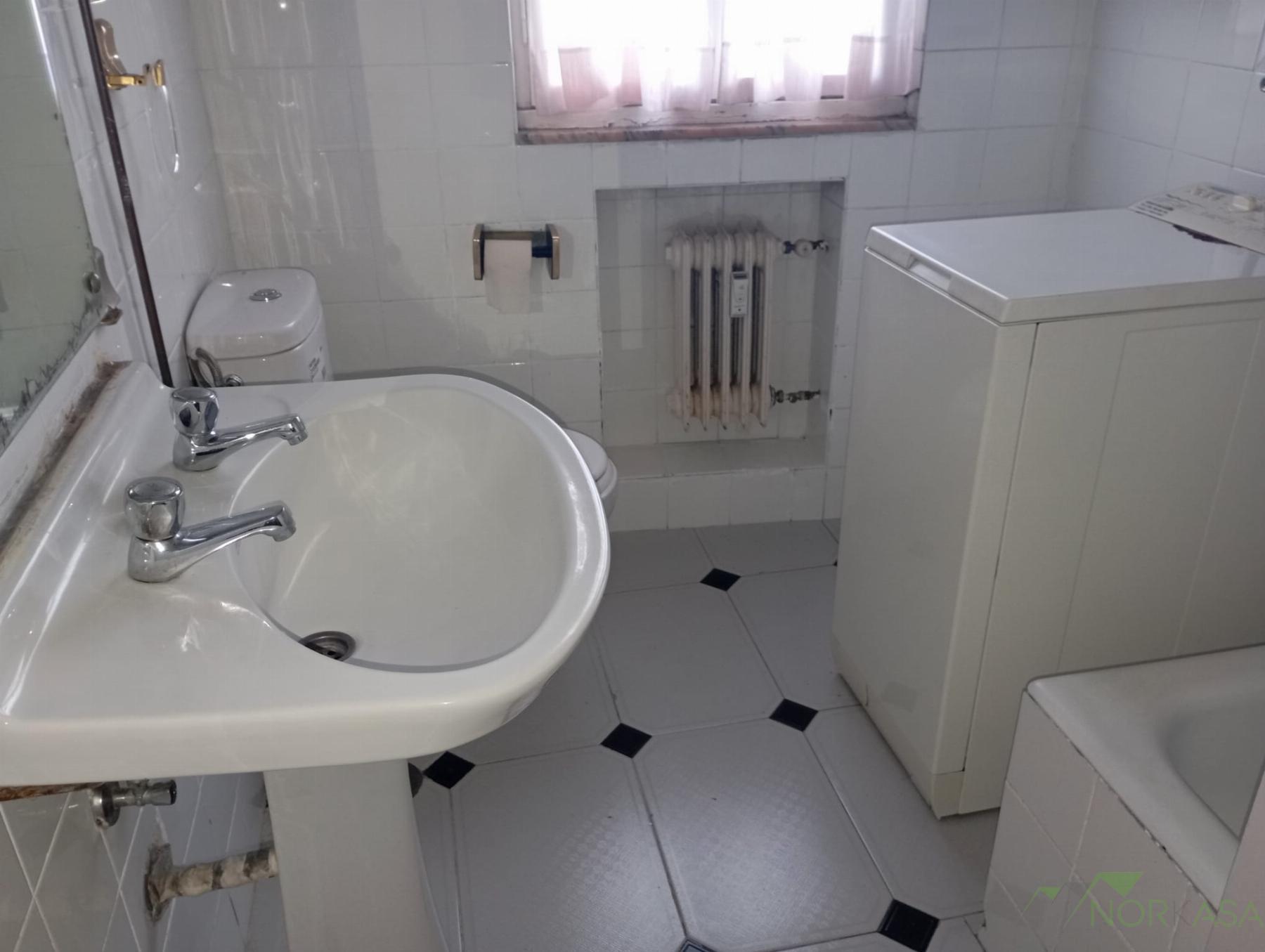 For sale of flat in Langreo