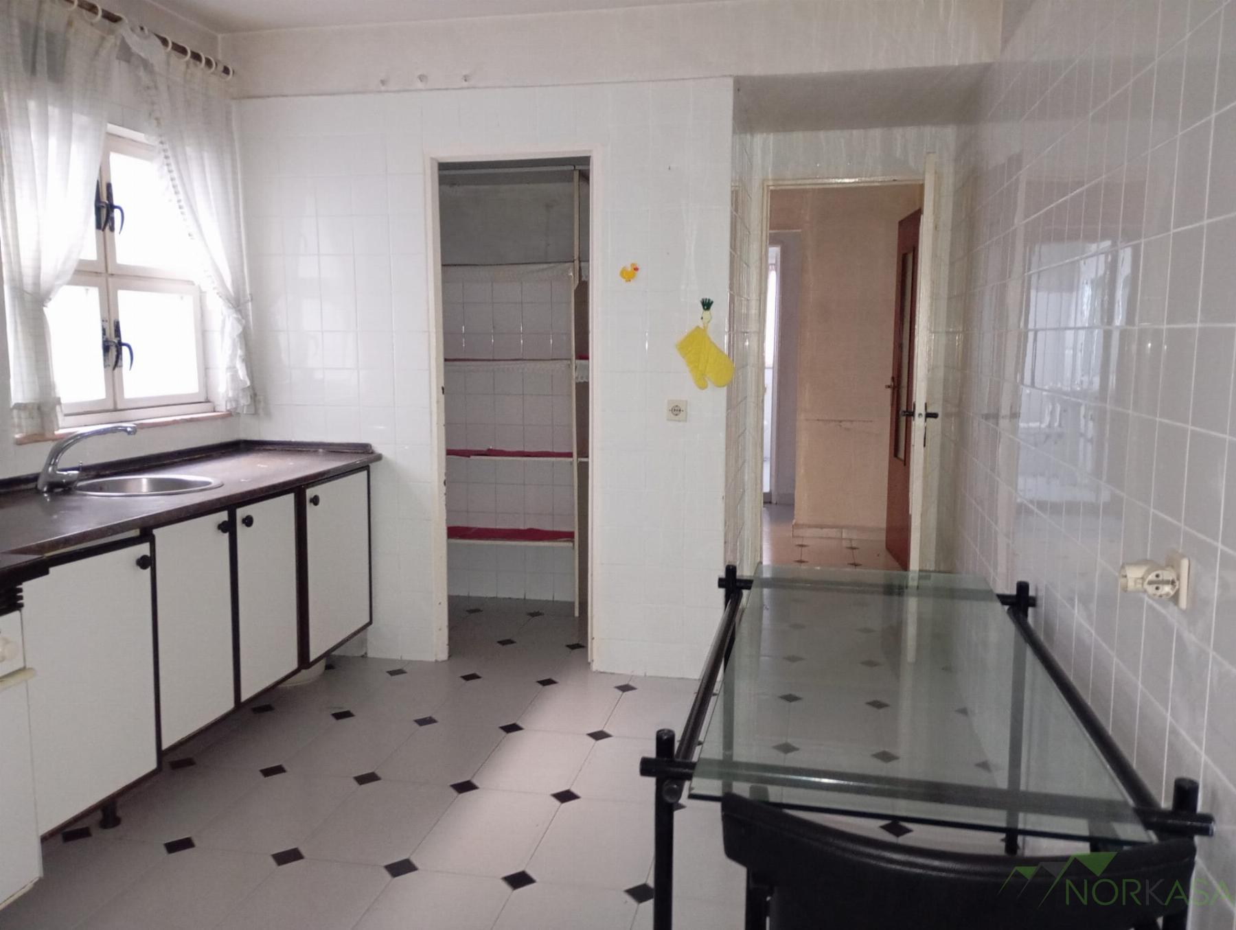 For sale of flat in Langreo