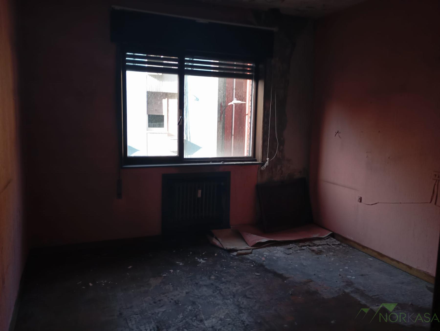 For sale of flat in Langreo