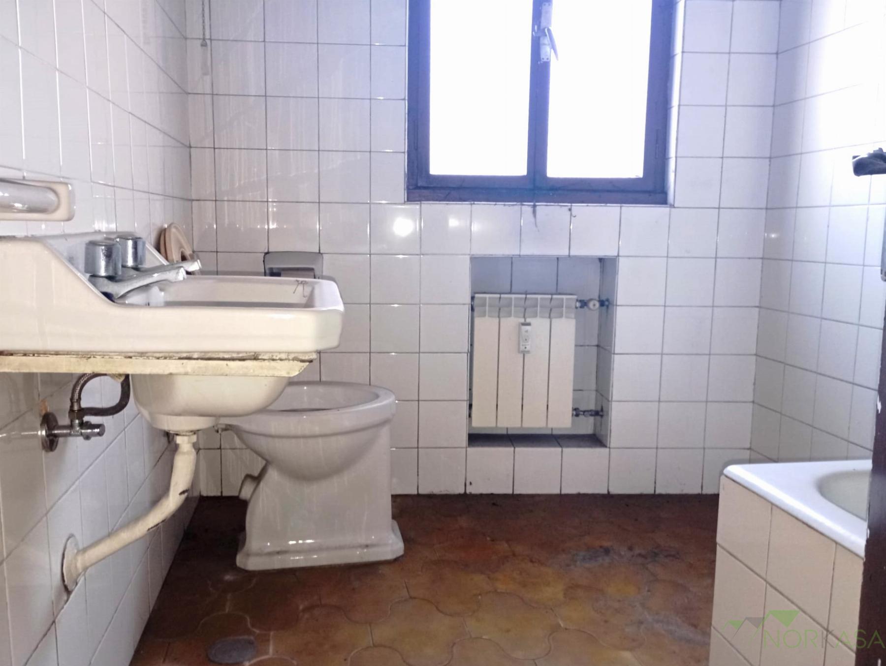 For sale of flat in Langreo
