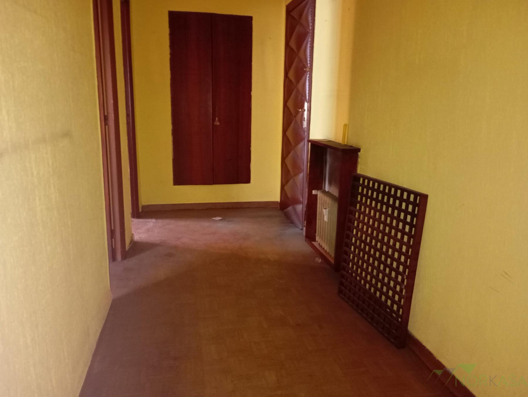For sale of flat in Langreo