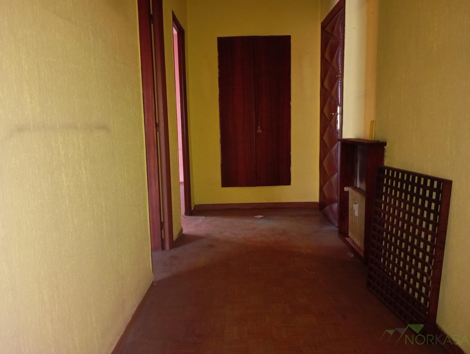 For sale of flat in Langreo