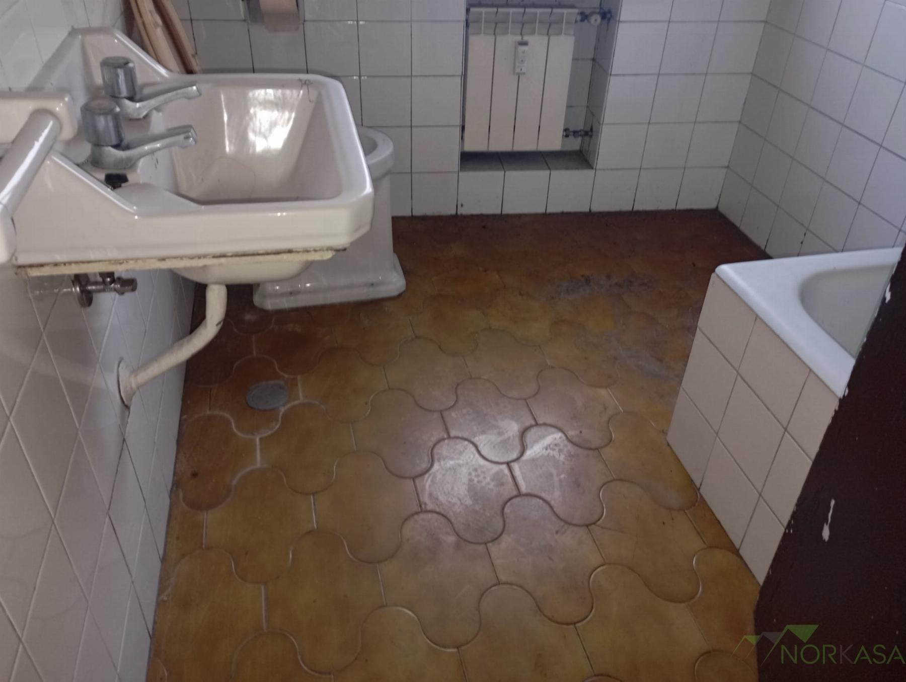 For sale of flat in Langreo