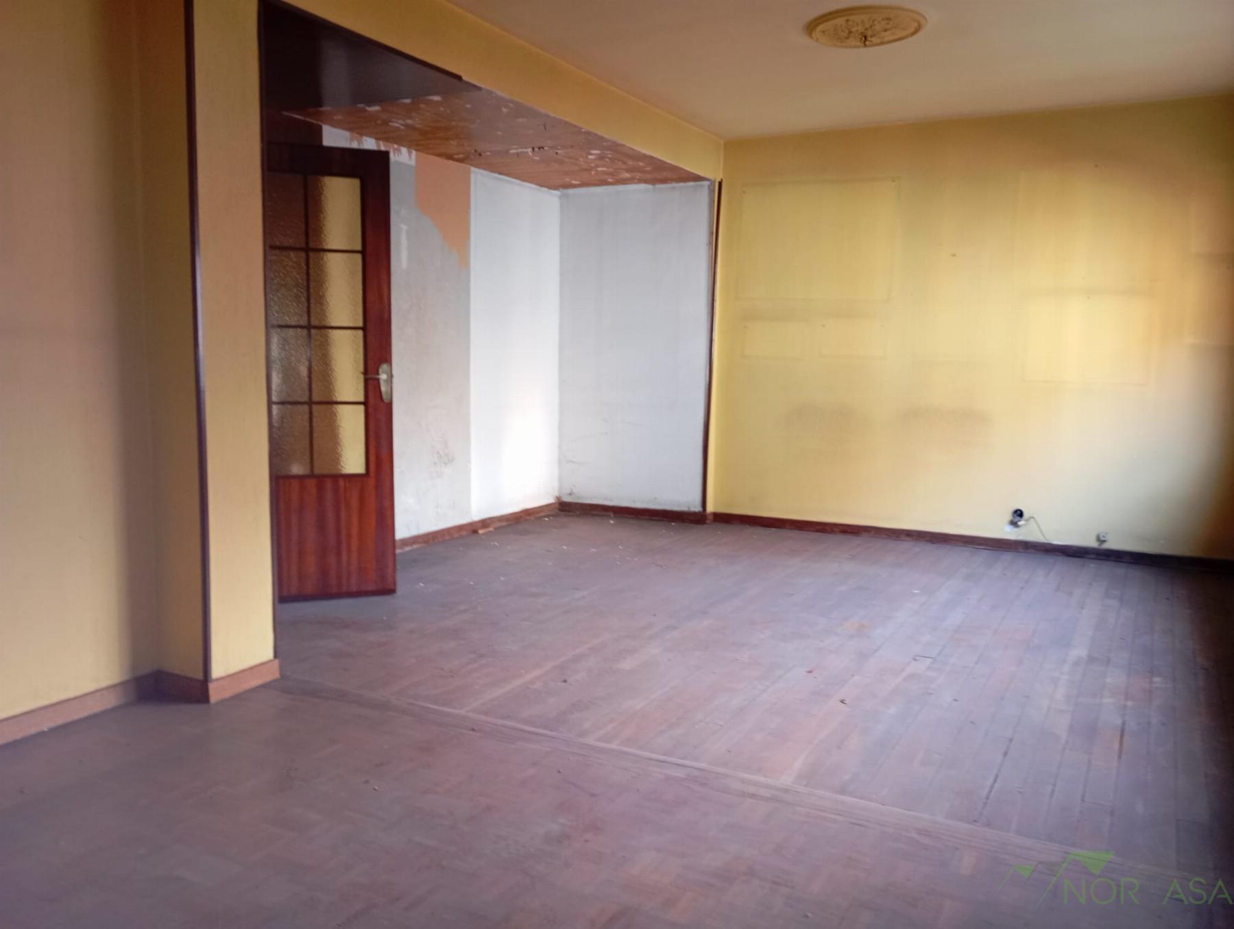 For sale of flat in Langreo