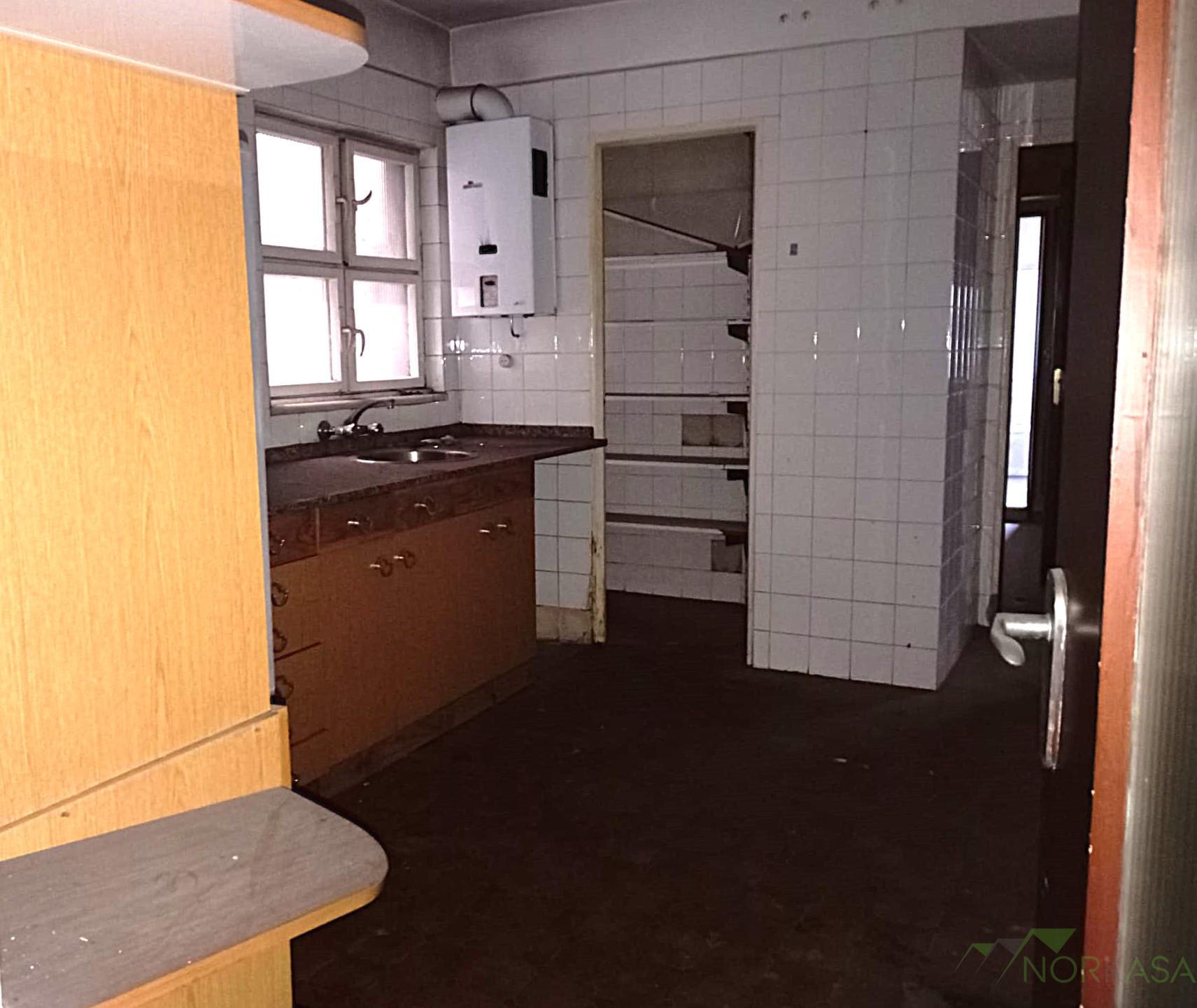 For sale of flat in Langreo