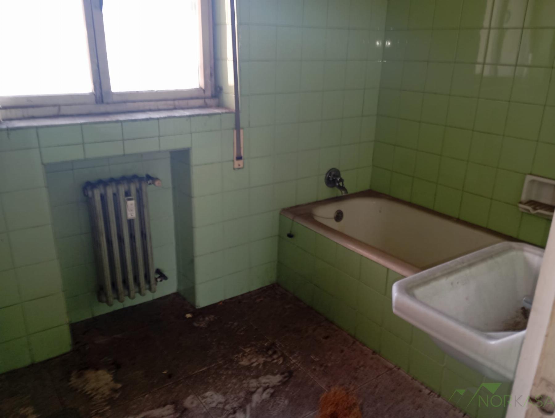 For sale of flat in Langreo