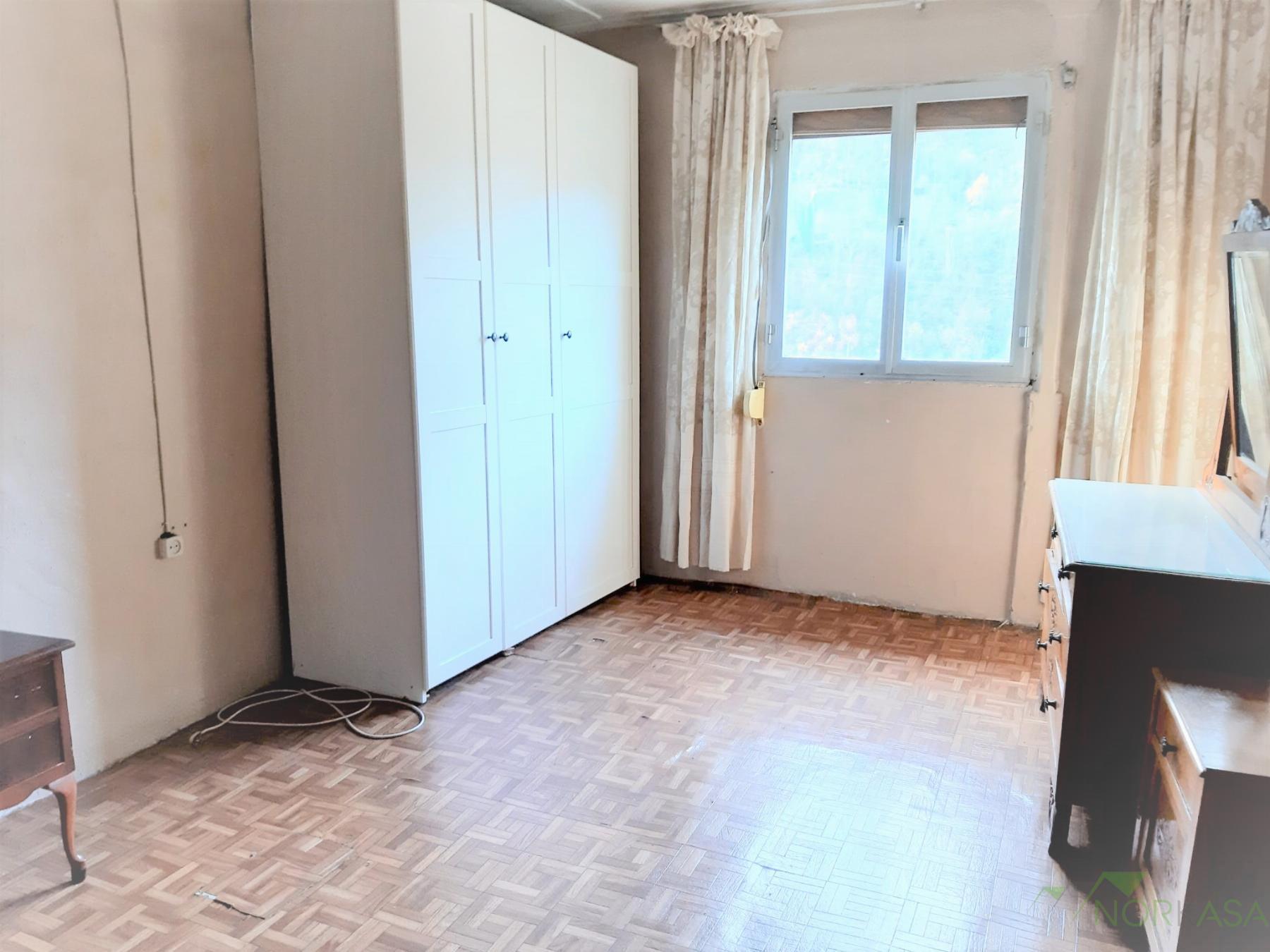 For sale of house in Quirós