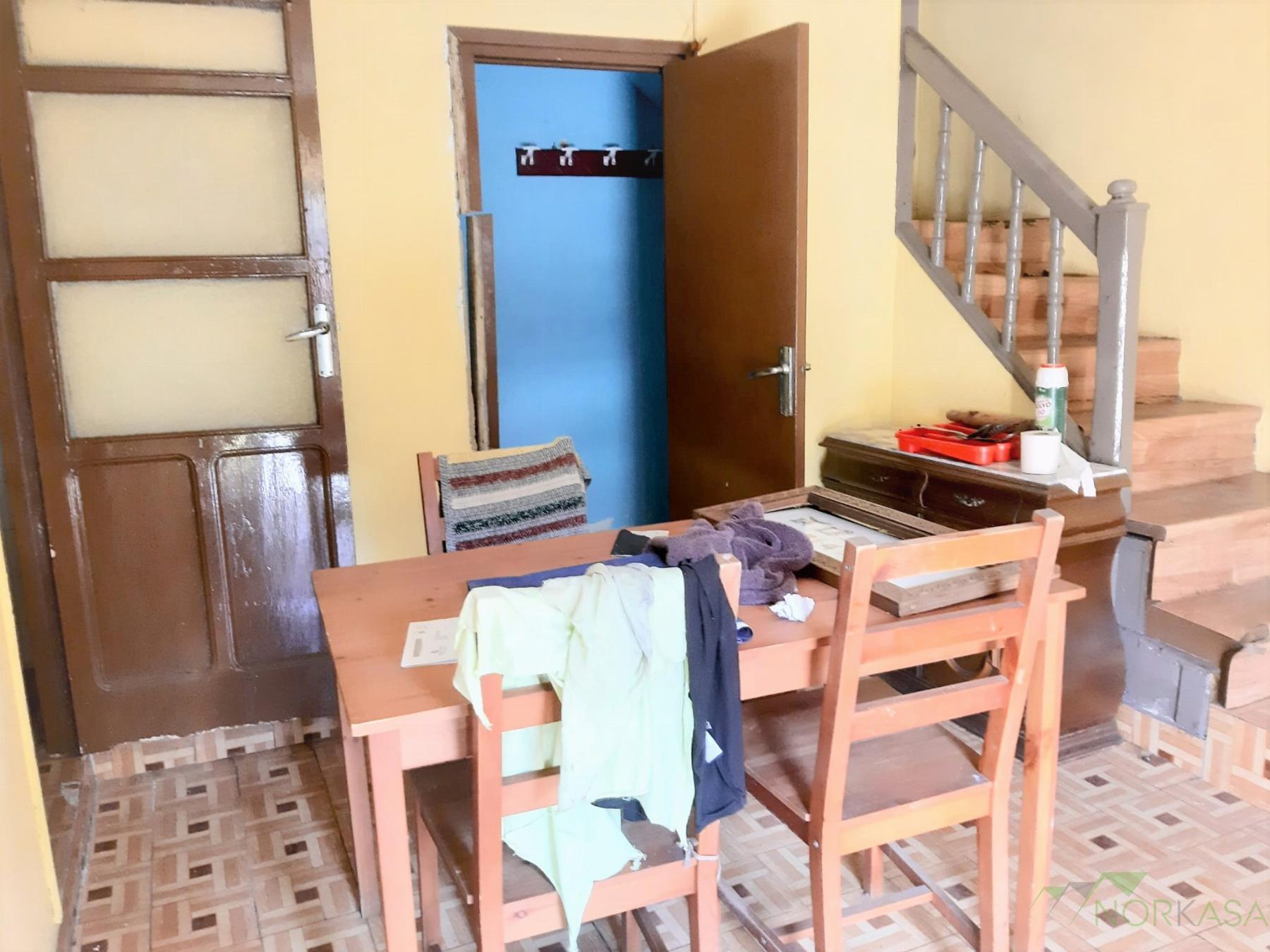 For sale of house in Quirós