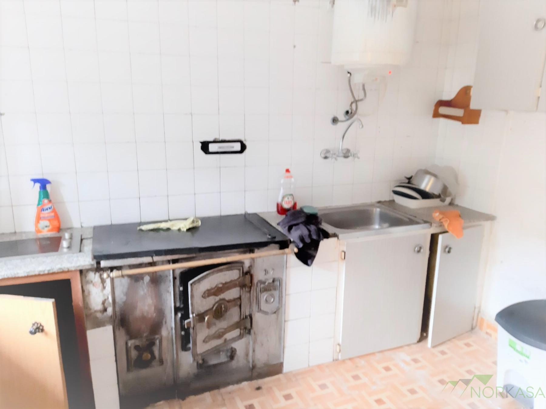 For sale of house in Quirós
