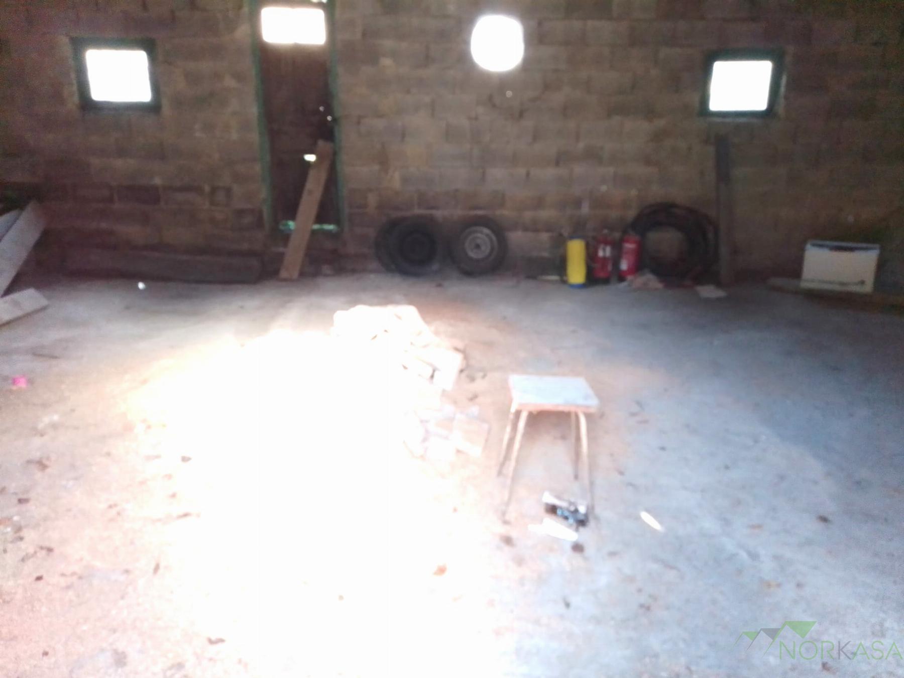 For sale of house in Quirós