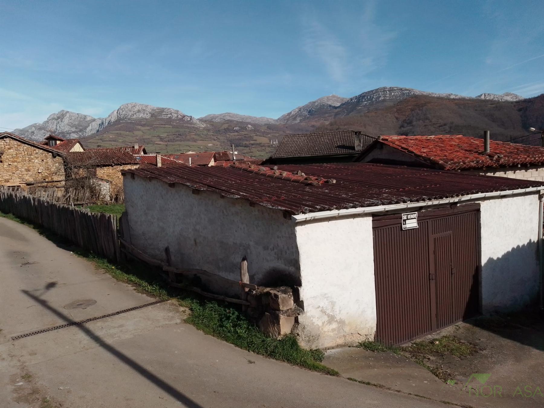 For sale of house in Quirós