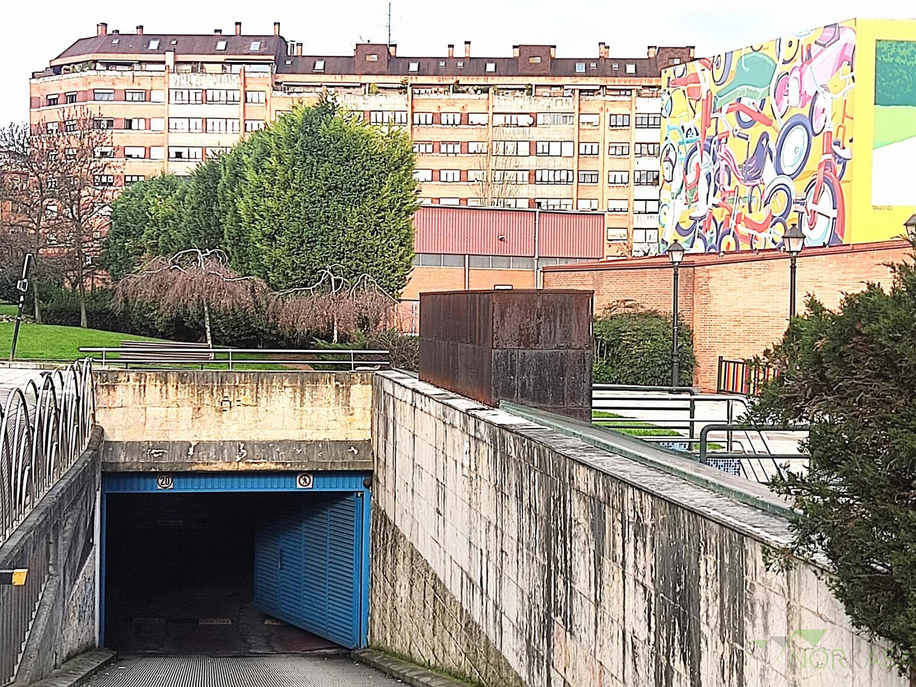 For sale of garage in Oviedo