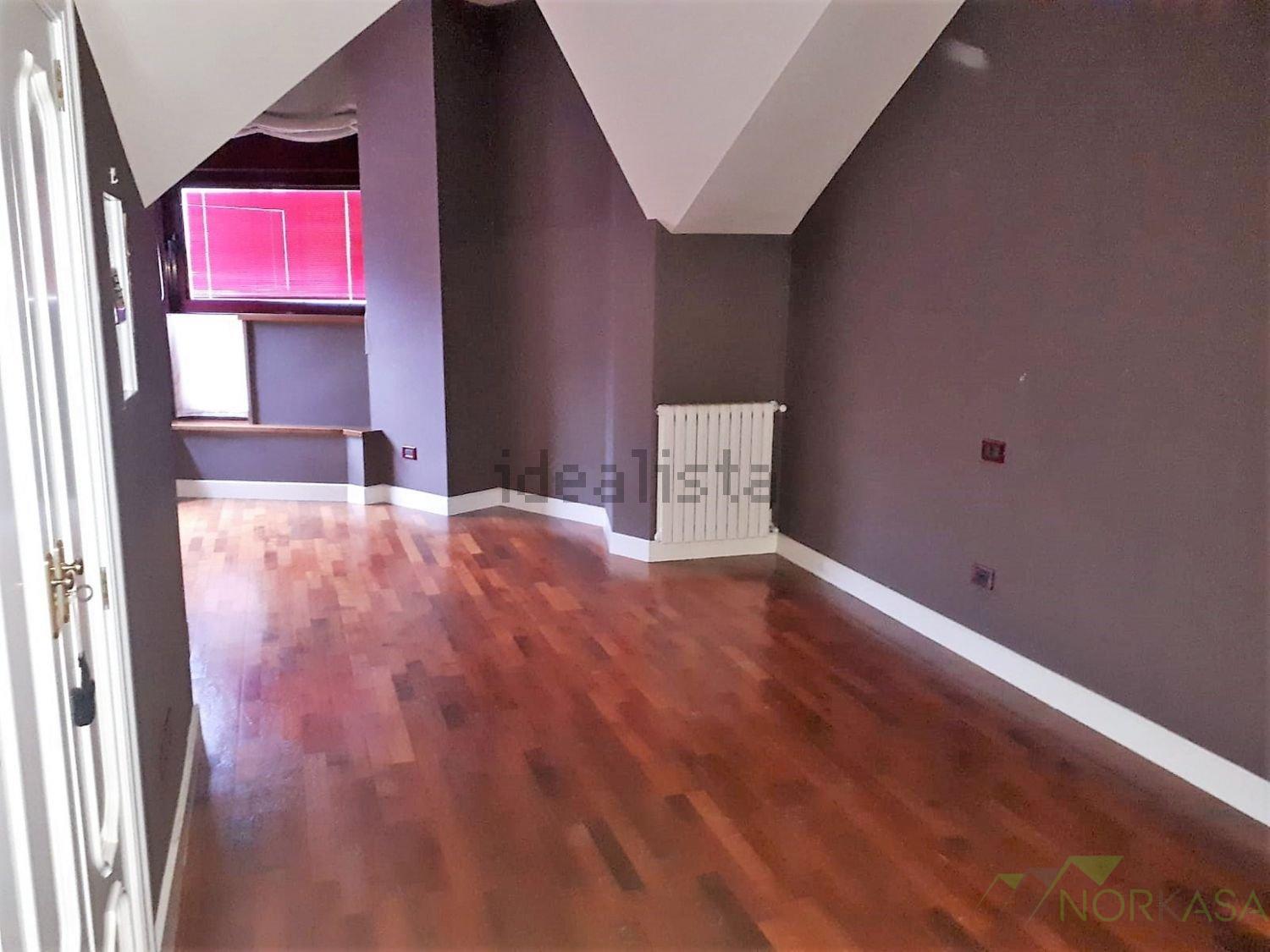 For sale of duplex in Oviedo