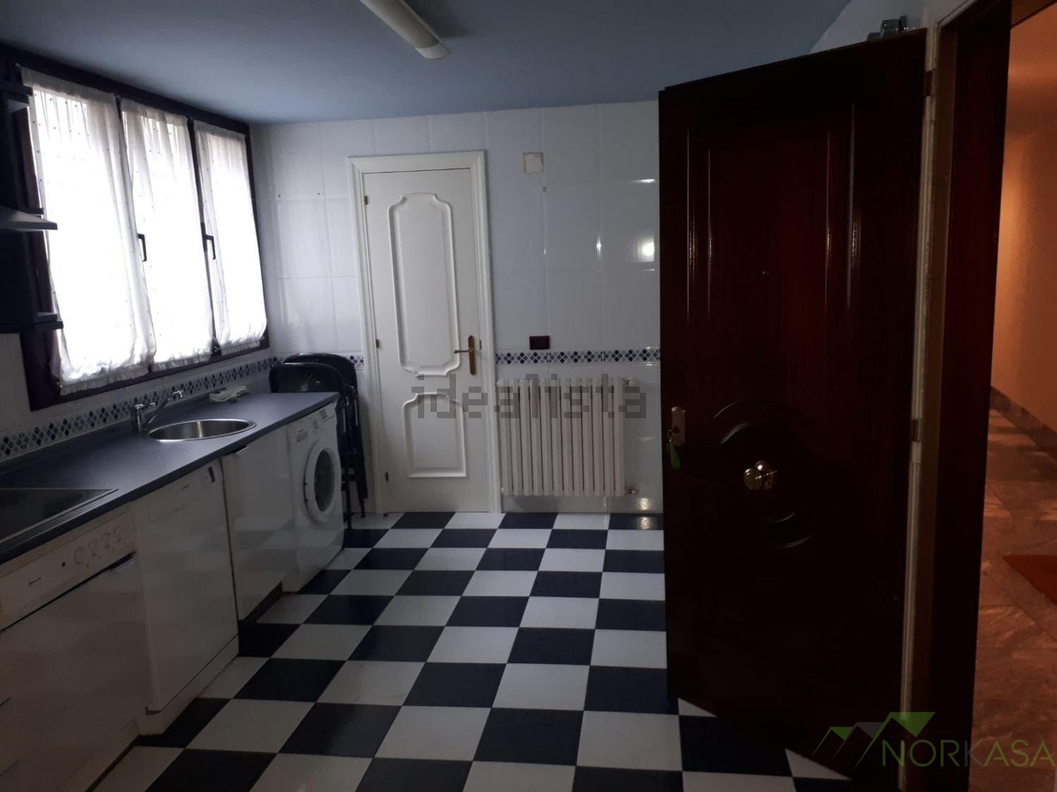 For sale of duplex in Oviedo