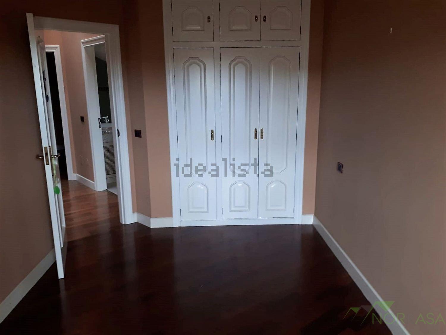 For sale of duplex in Oviedo