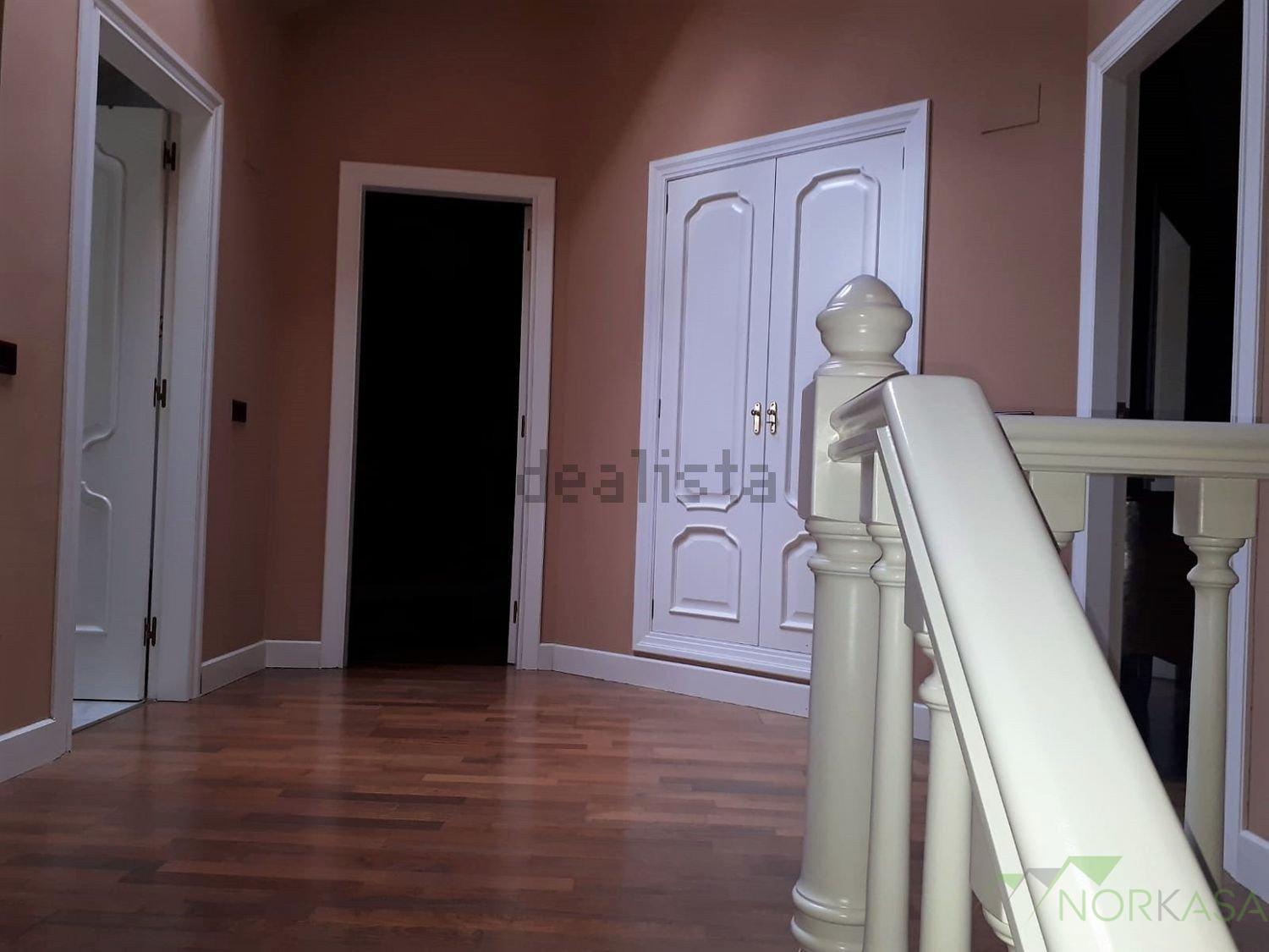 For sale of duplex in Oviedo