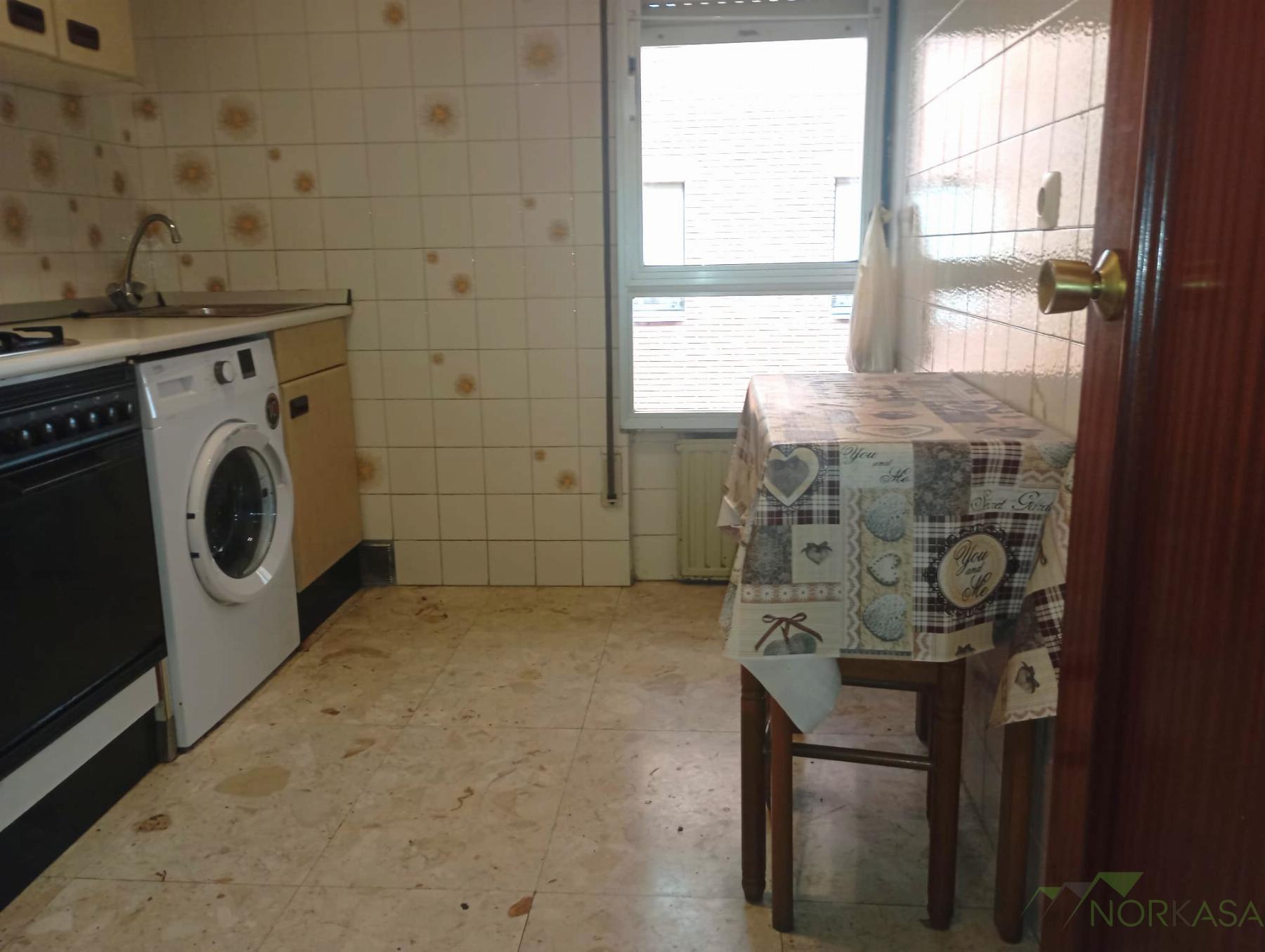 For rent of apartment in Oviedo