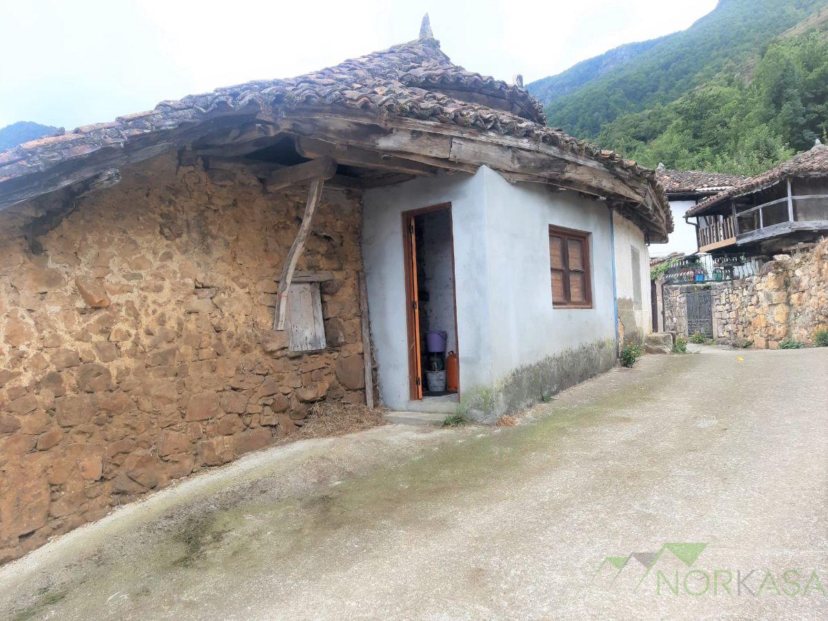 Venta de casa en Teverga