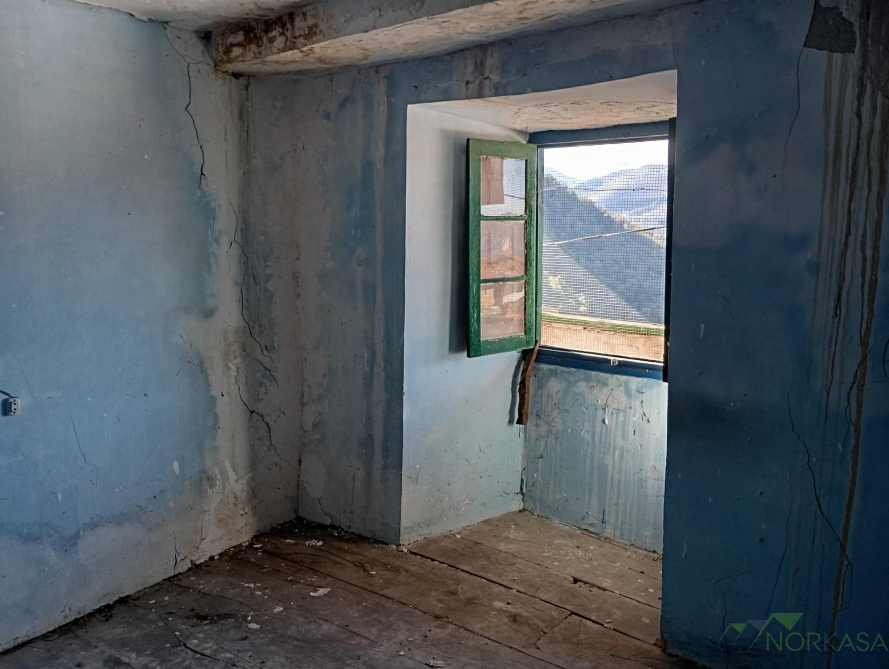 Venta de casa en Quirós