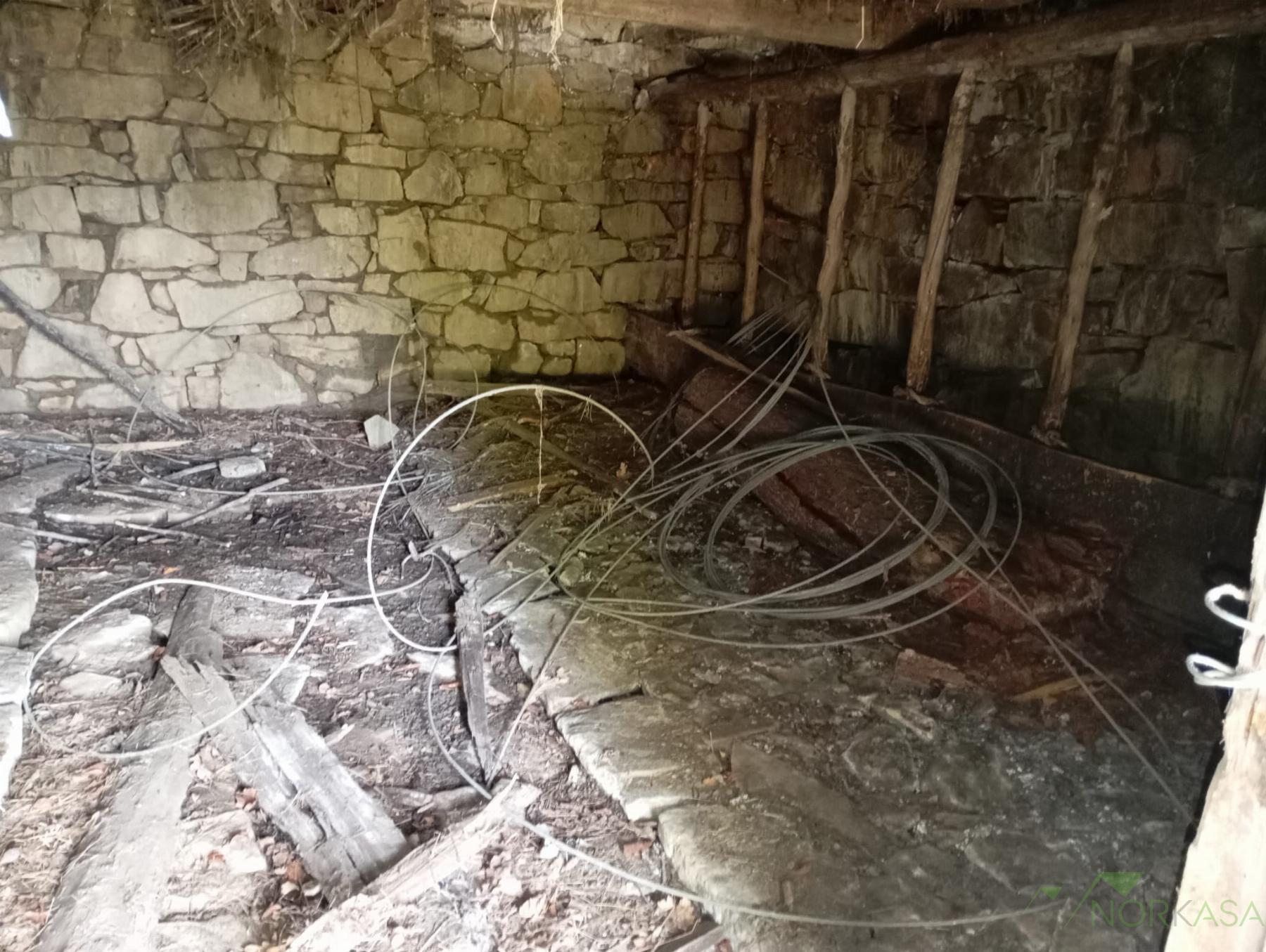 Venta de casa en Quirós