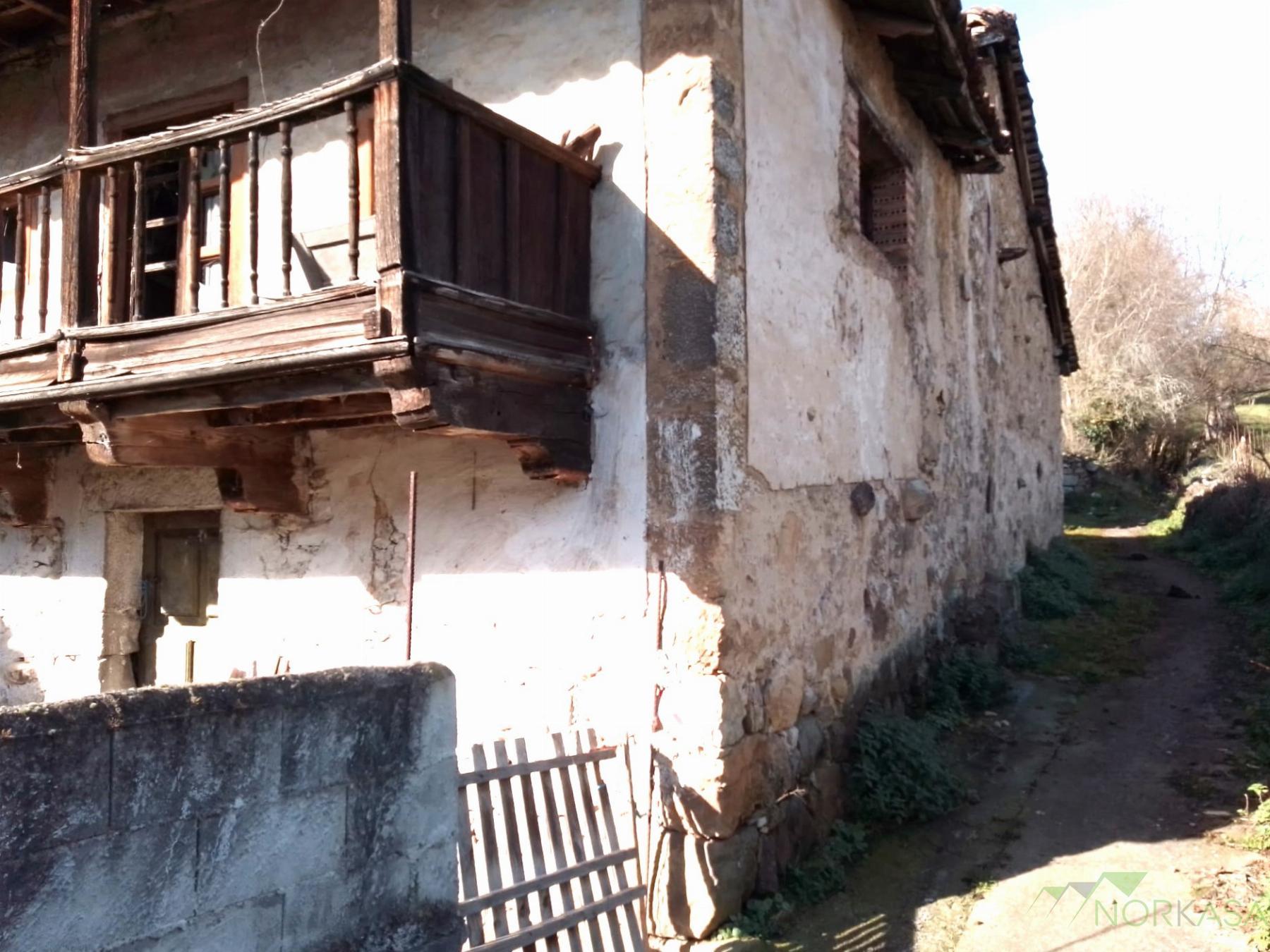 Venta de casa en Quirós