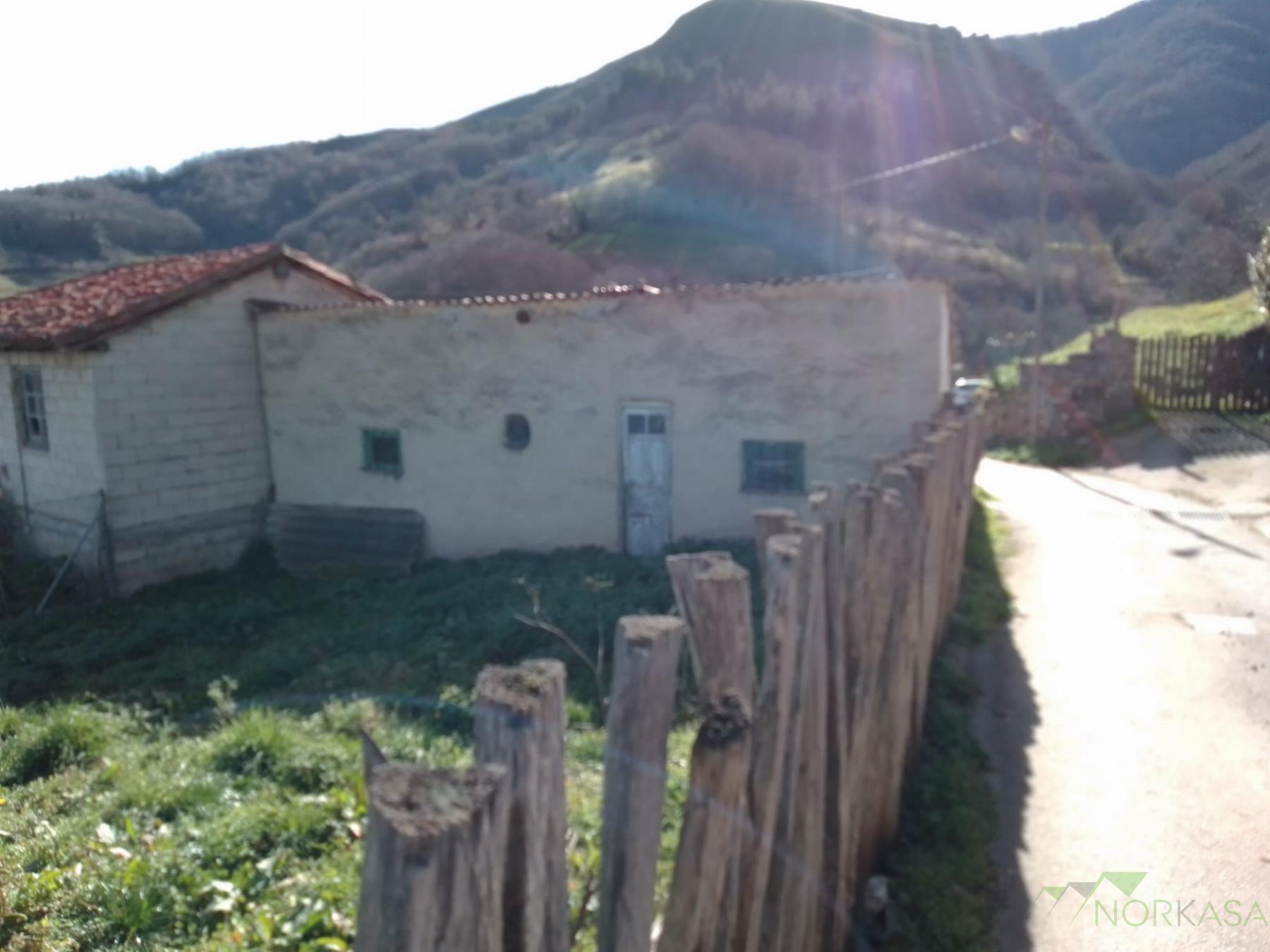 Venta de casa en Quirós