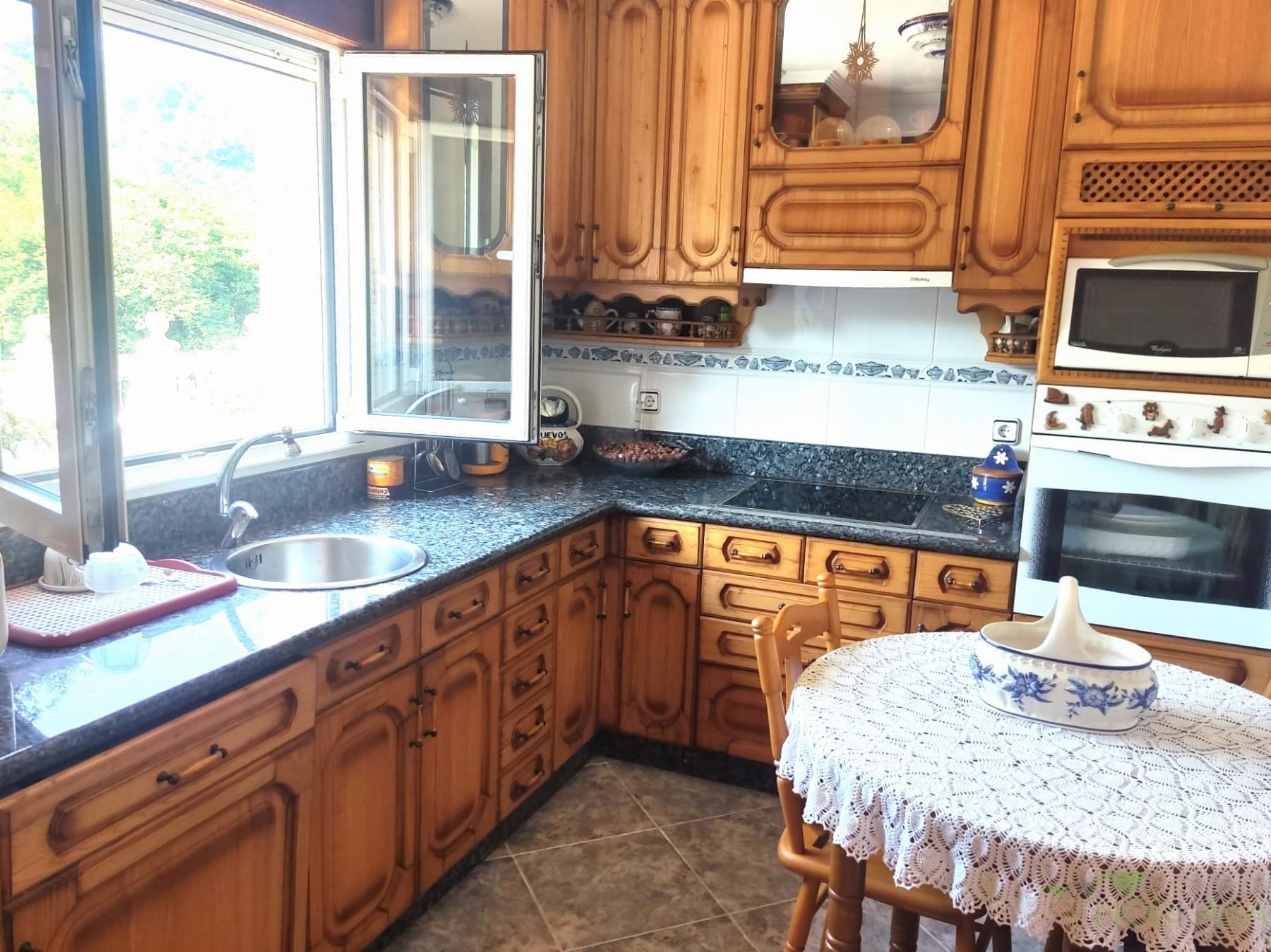 For sale of house in Oviedo