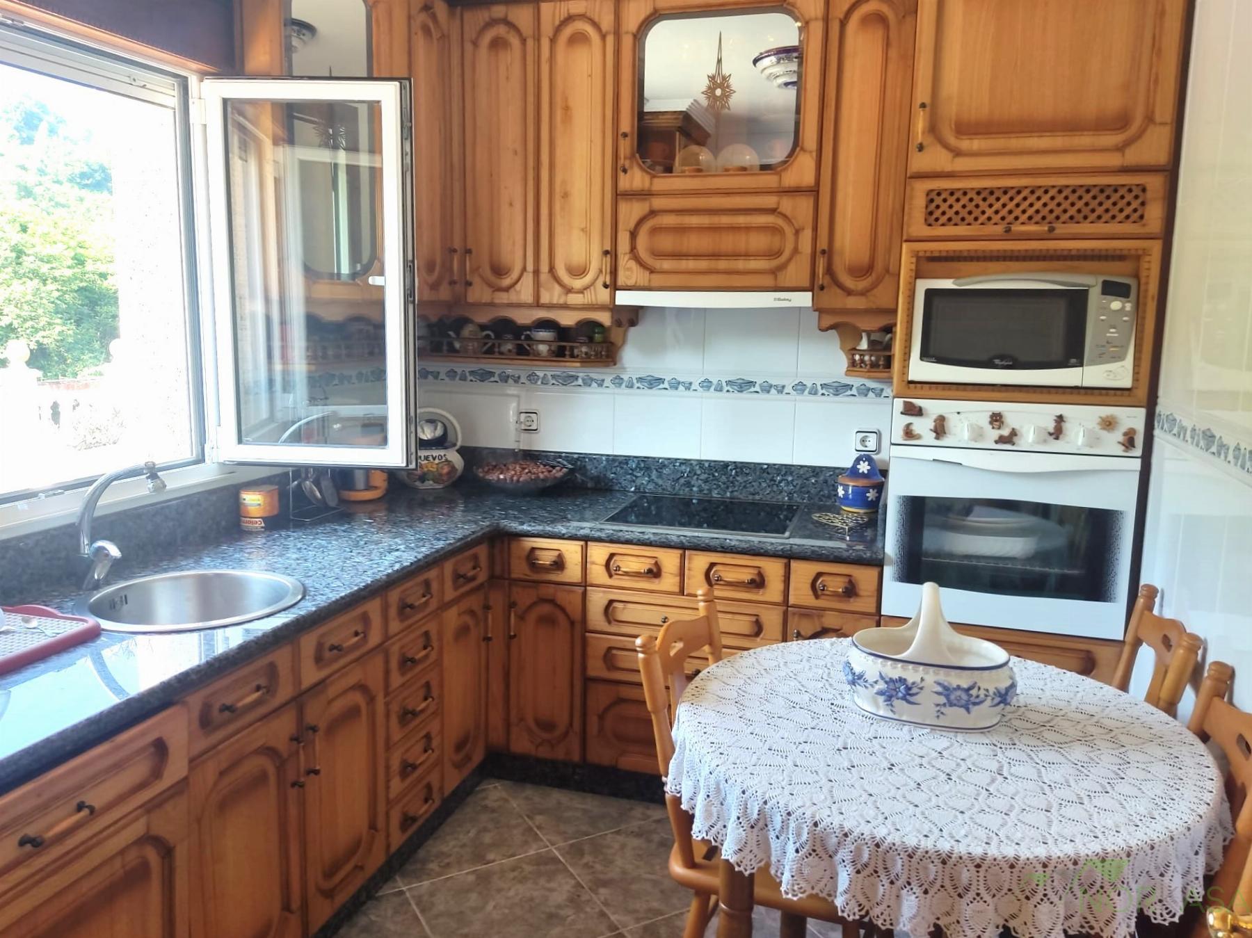 For sale of house in Oviedo