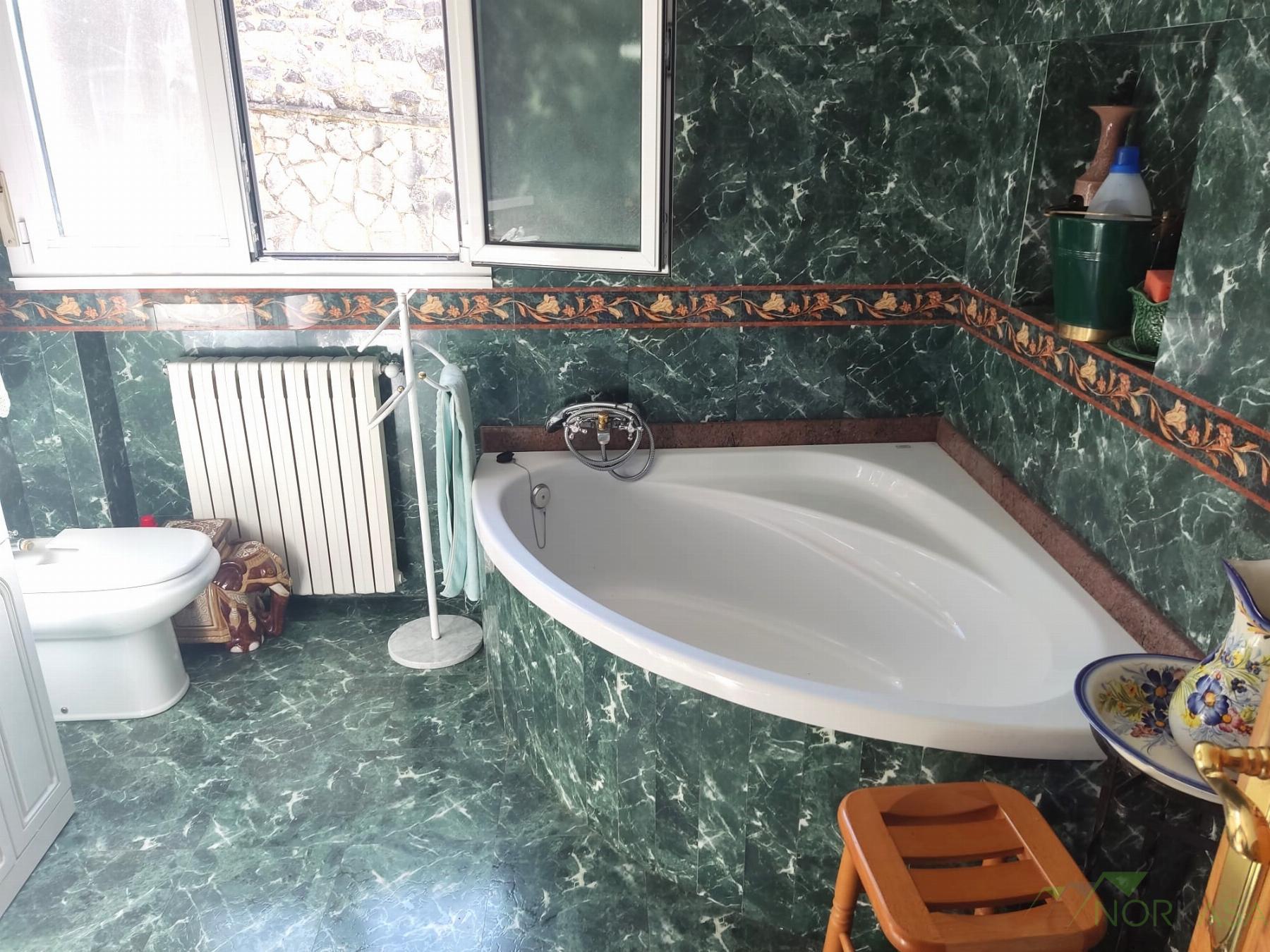 For sale of house in Oviedo