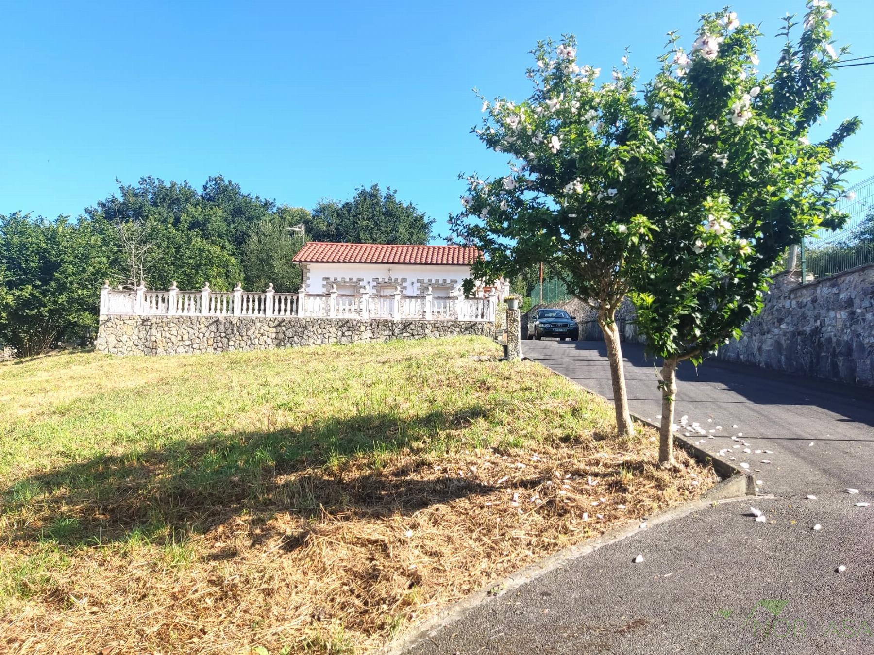For sale of house in Oviedo