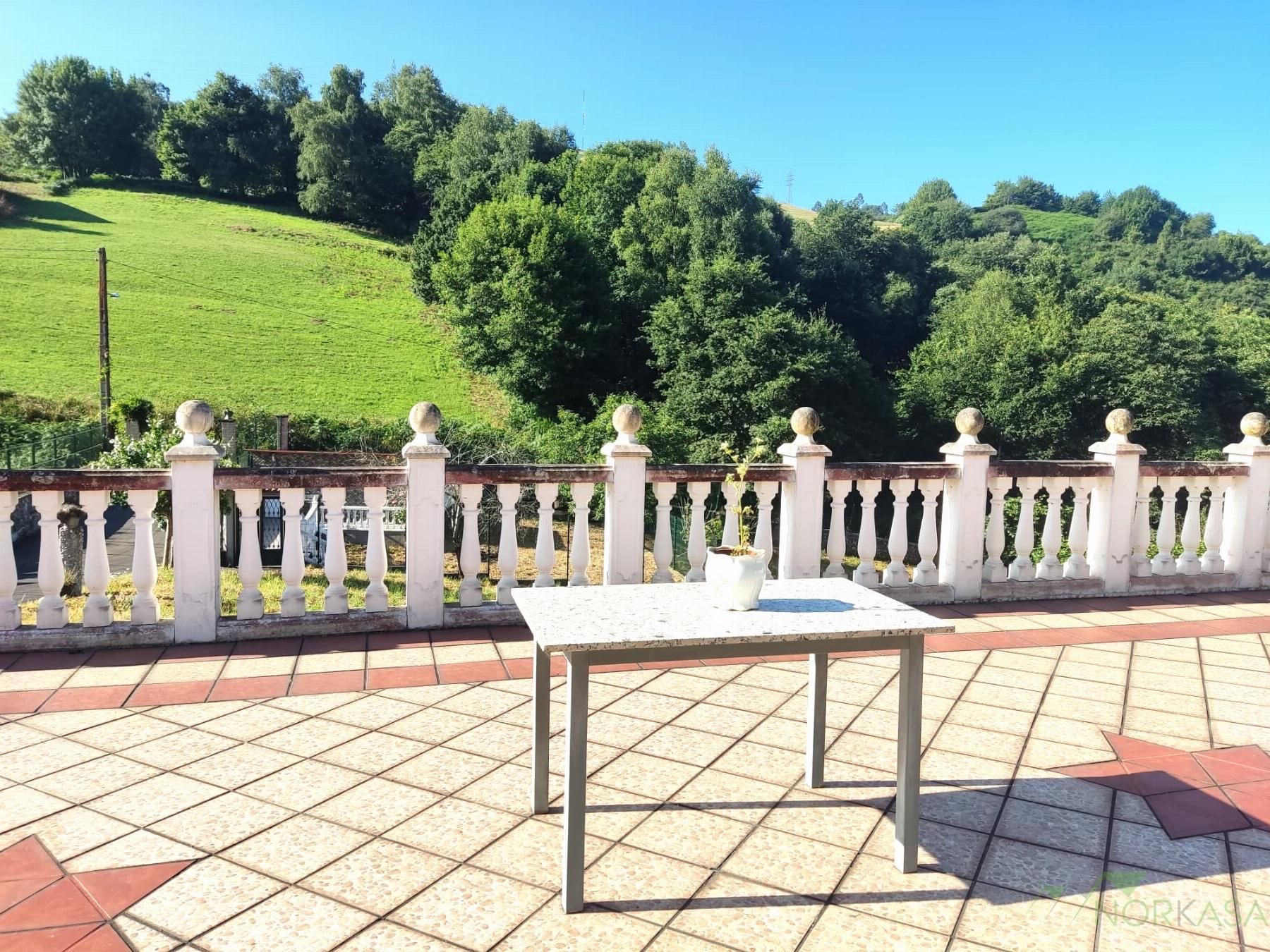 For sale of house in Oviedo