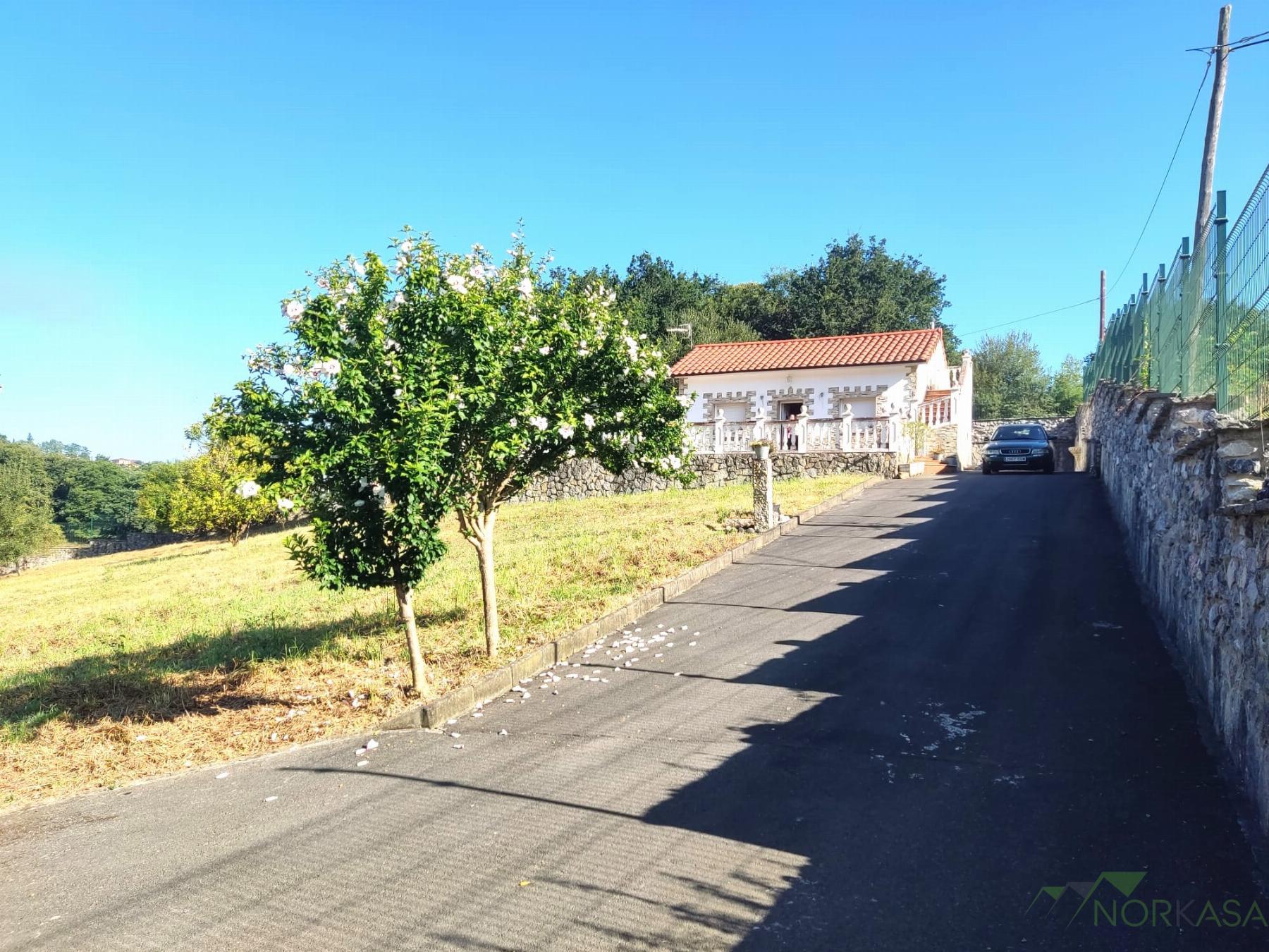 For sale of house in Oviedo