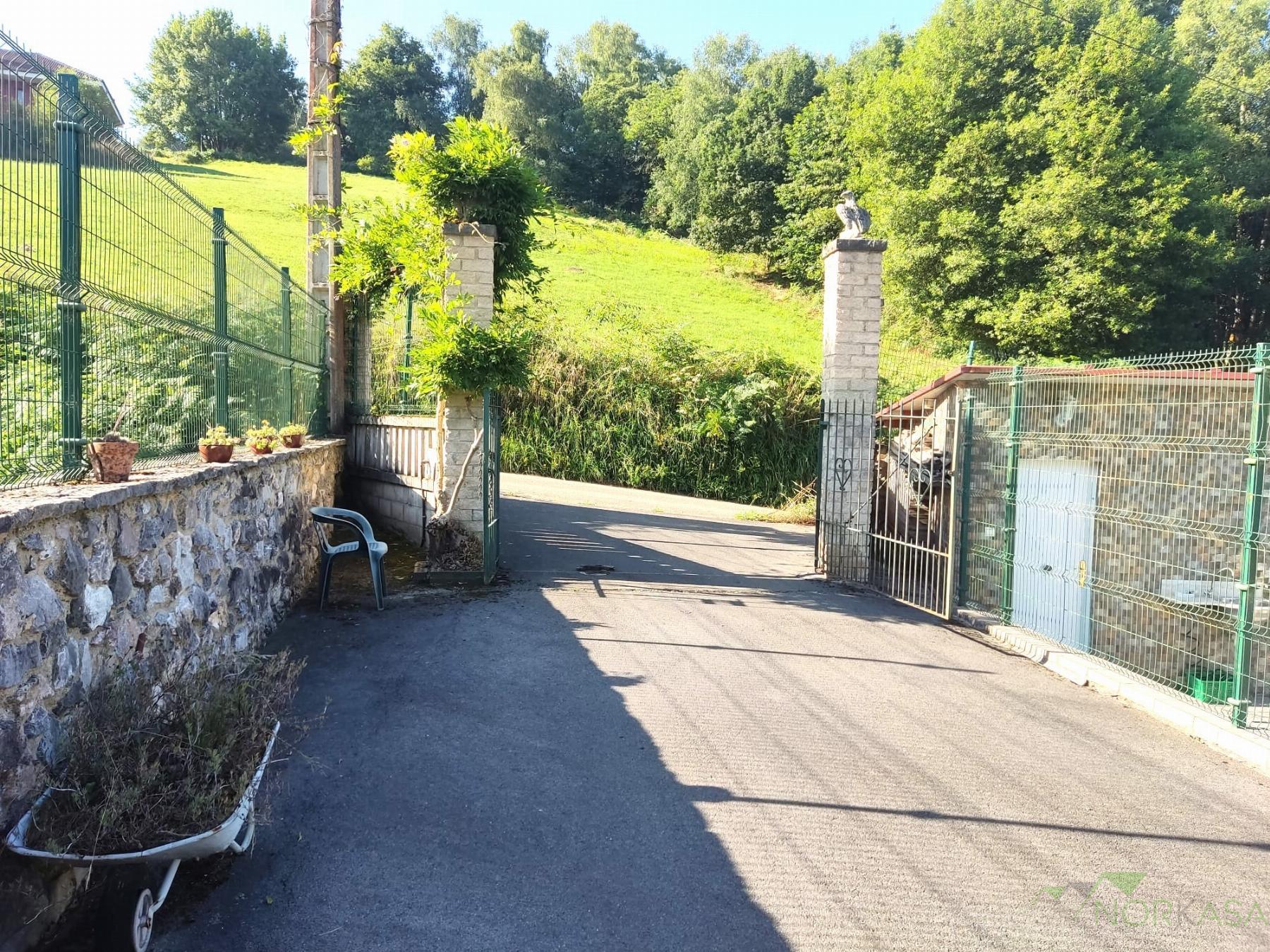 For sale of house in Oviedo
