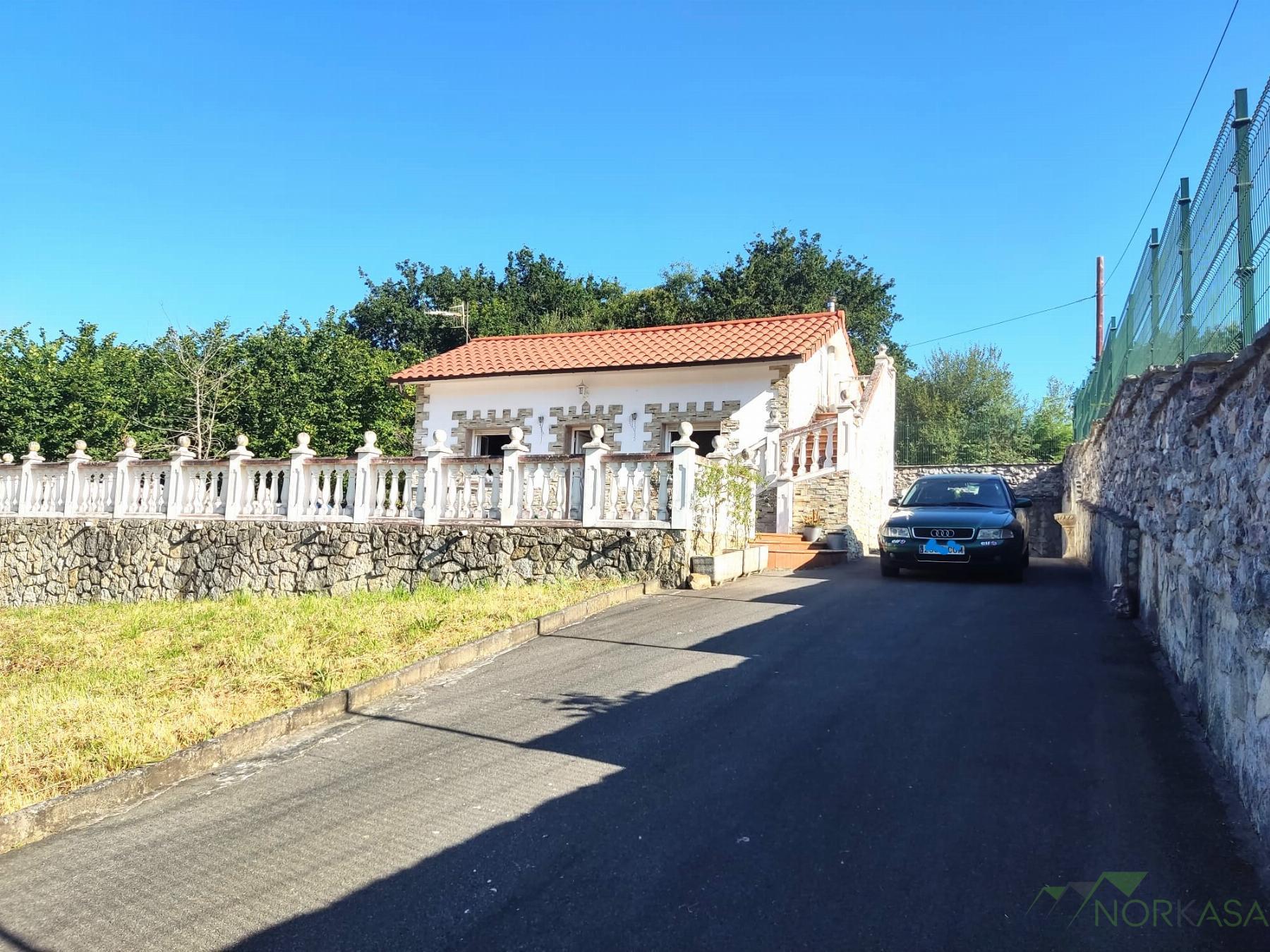 For sale of house in Oviedo