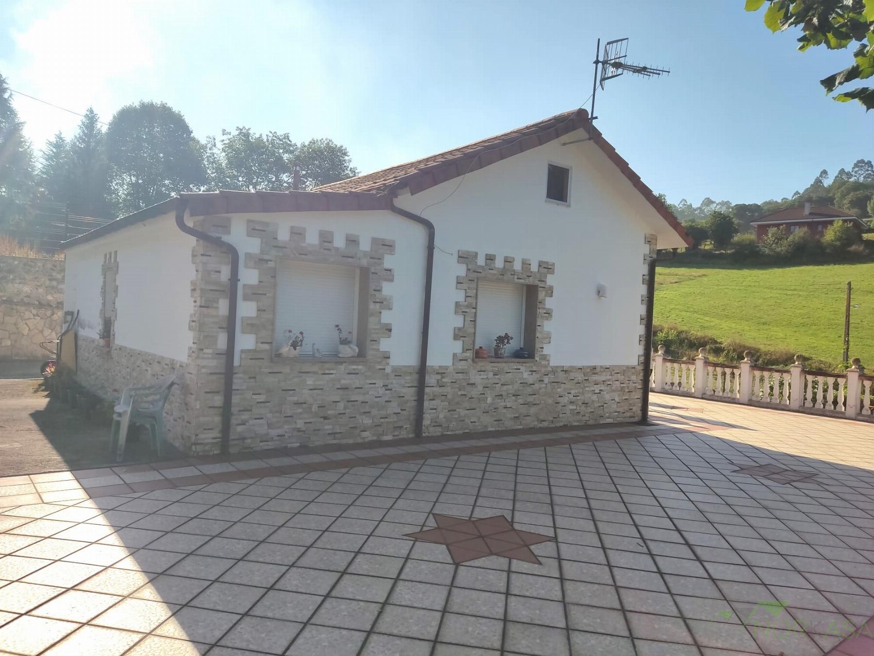 For sale of house in Oviedo