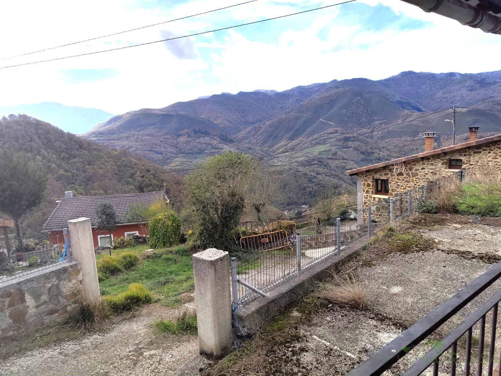 Venta de casa en Quirós