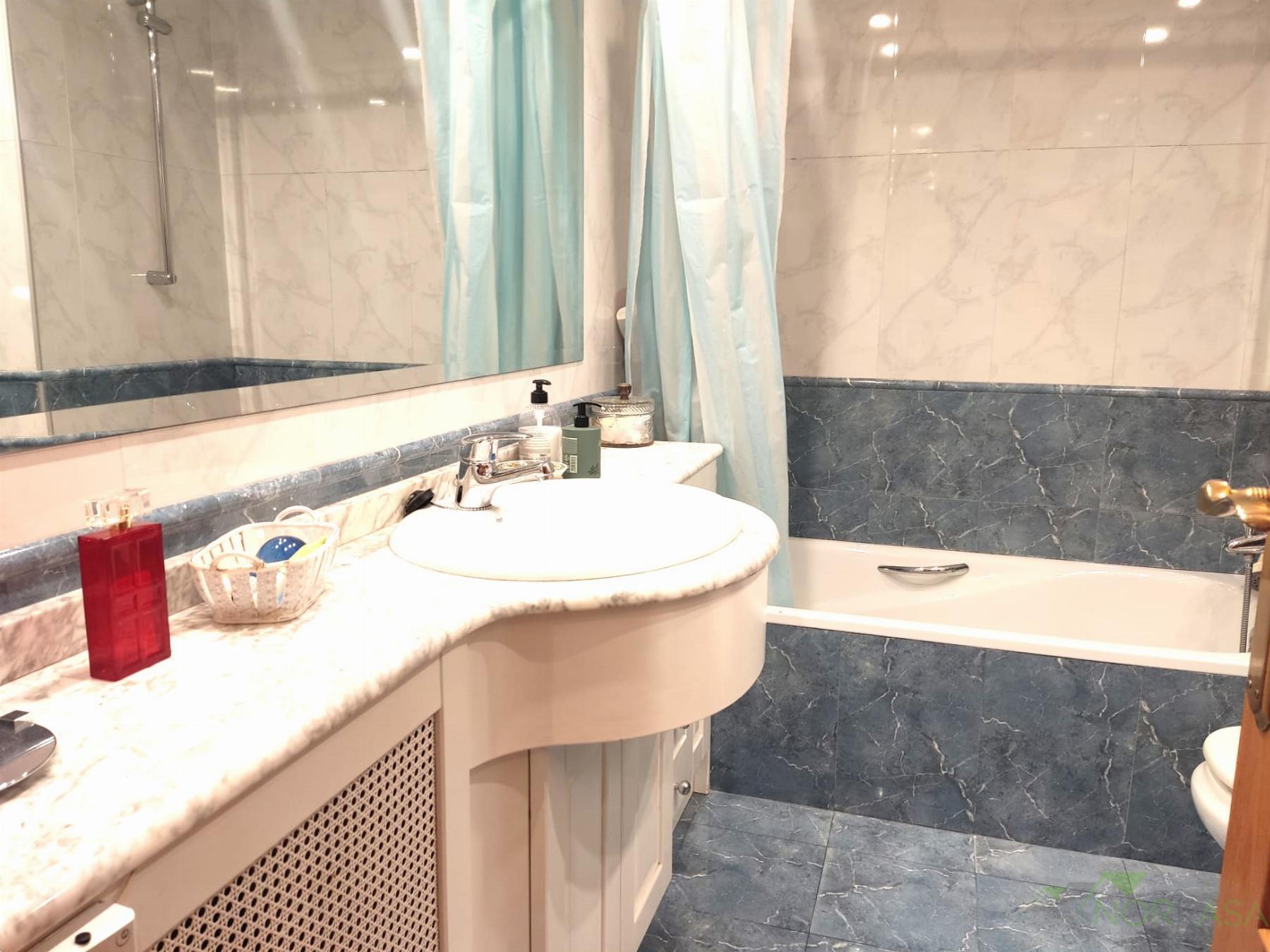 For sale of flat in Oviedo