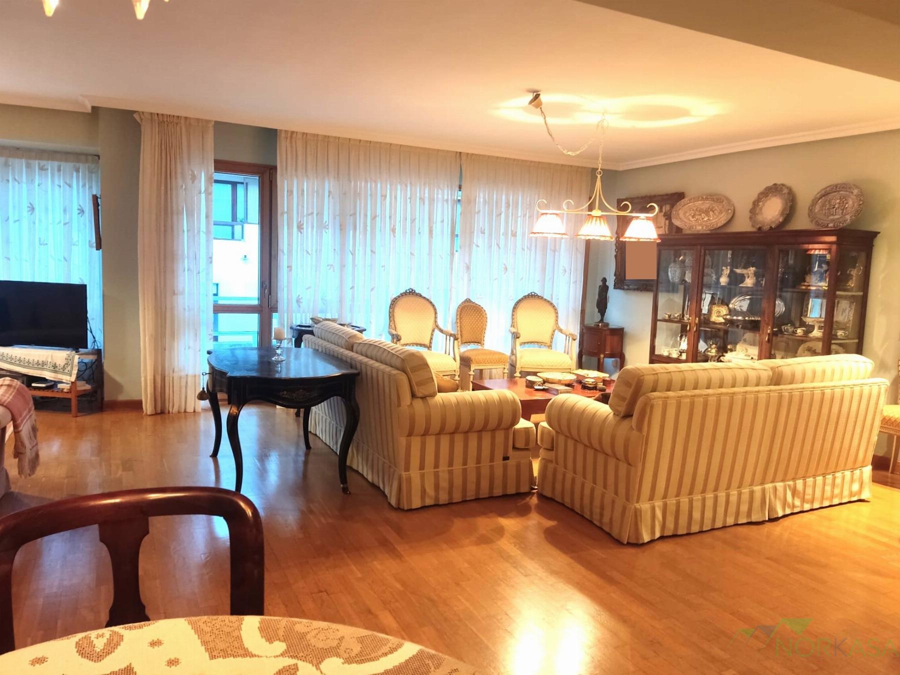For sale of flat in Oviedo
