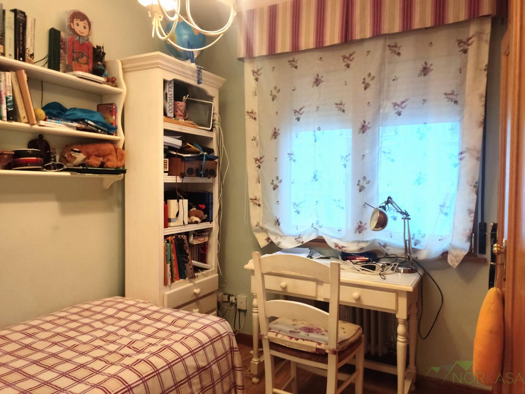 For sale of flat in Oviedo