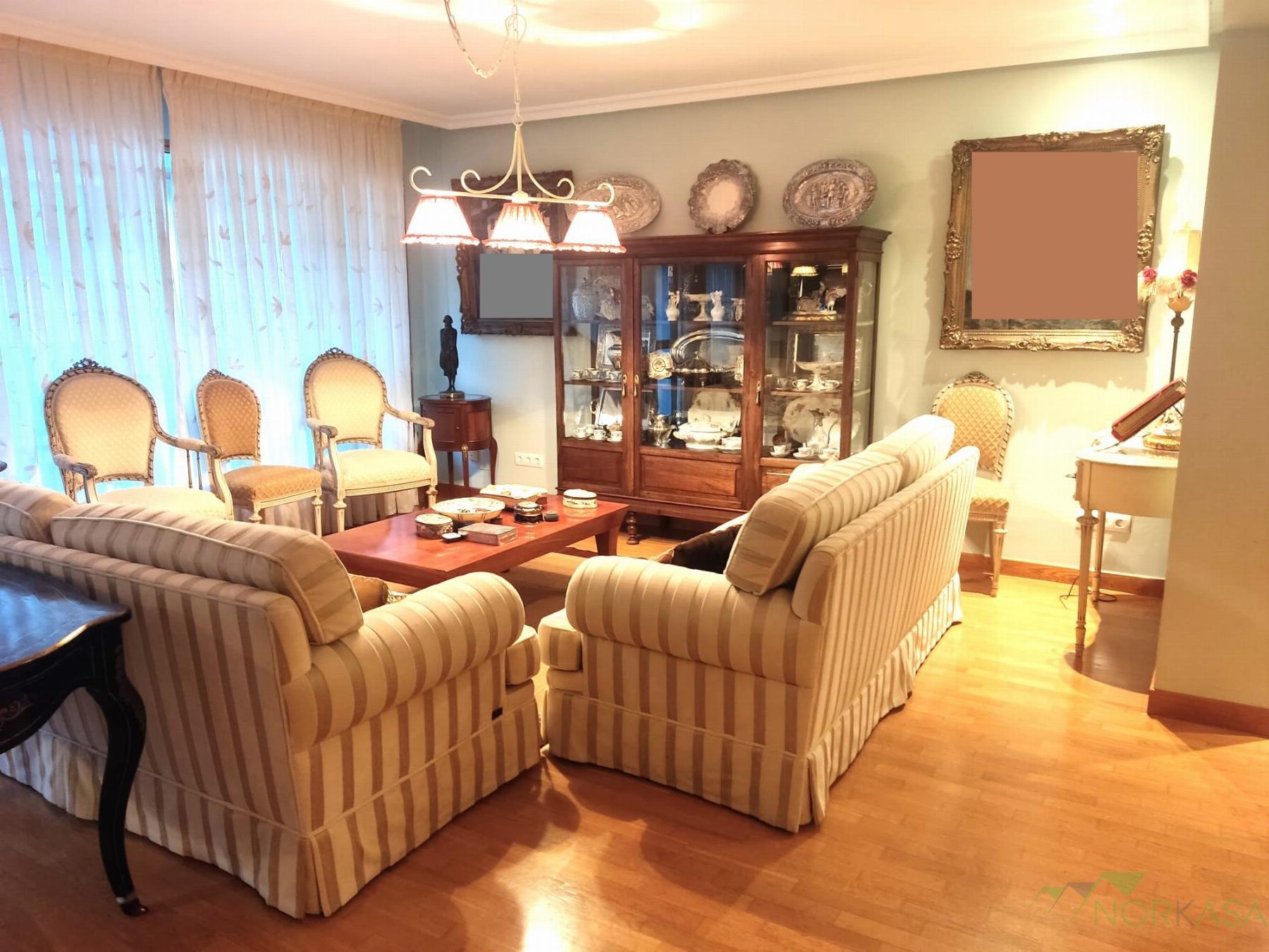 For sale of flat in Oviedo